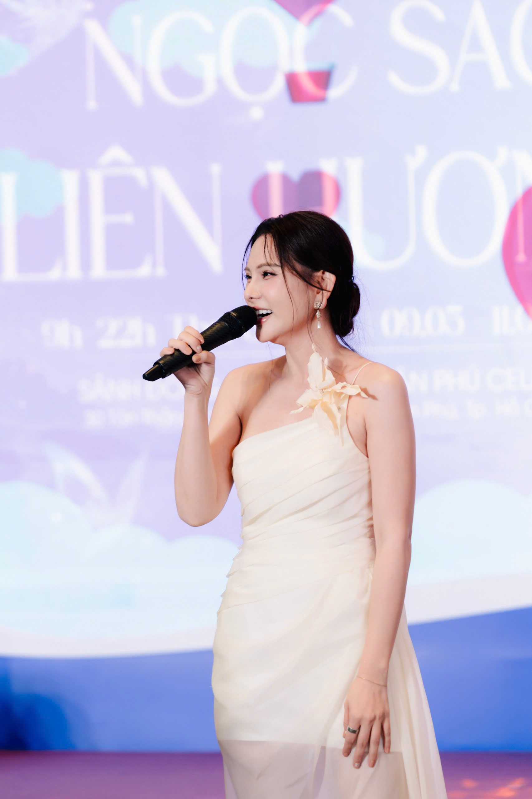 Nhan sắc Thu Thủy sau hai lần sinh con   - Ảnh 2.