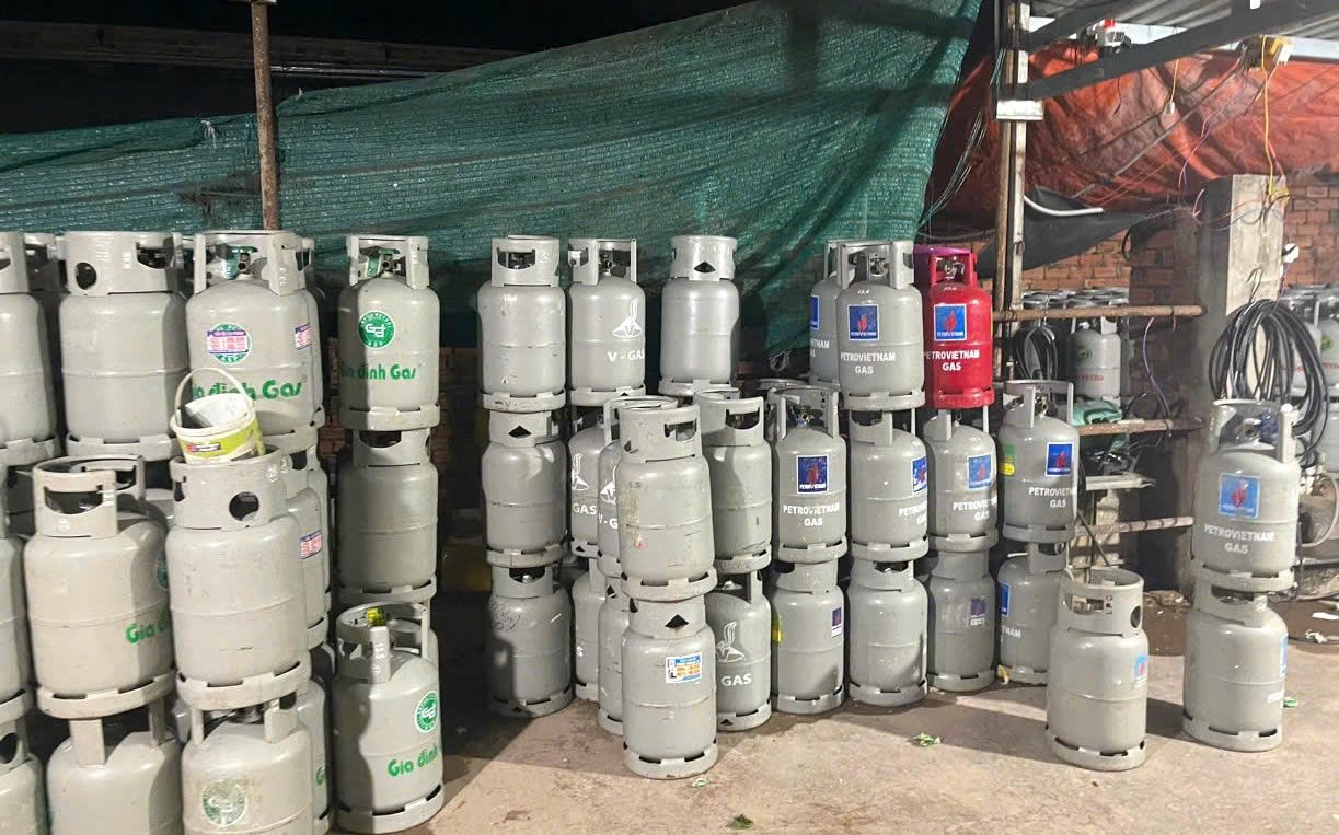 &ldquo;Giật m&igrave;nh&rdquo; kết quả kiểm tra c&aacute;c cơ sở kinh doanh gas lớn ở TP Bi&ecirc;n H&ograve;a, Đồng Nai- Ảnh 3.