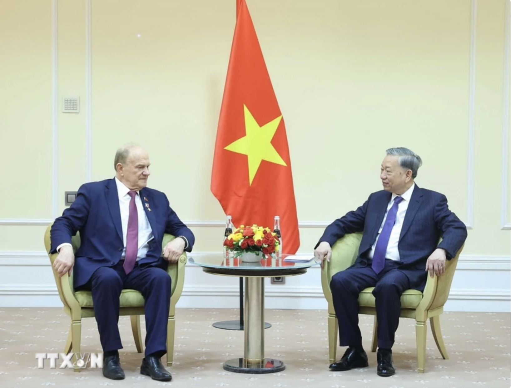 Tổng Bí thư Tô Lâm gặp Chủ tịch Đảng Cộng sản Liên bang Nga- Ảnh 1.