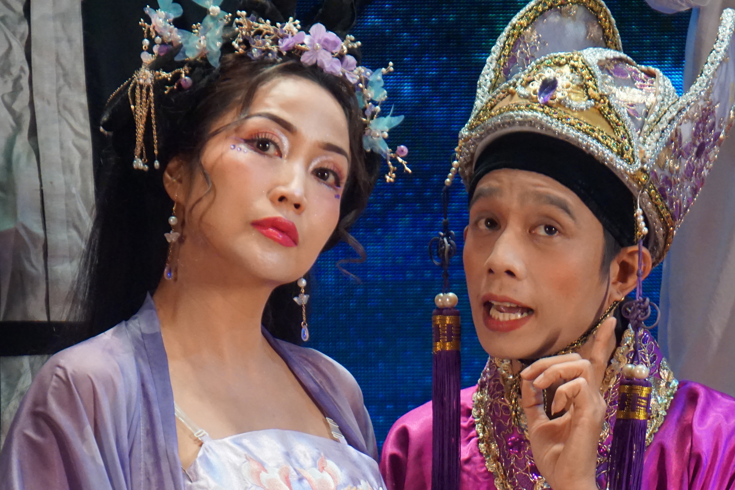 H&agrave;i kịch cổ trang "3D Cung T&acirc;m Kế" - thế giới "lạ l&ugrave;ng" của s&acirc;n khấu Hồng V&acirc;n- Ảnh 3.