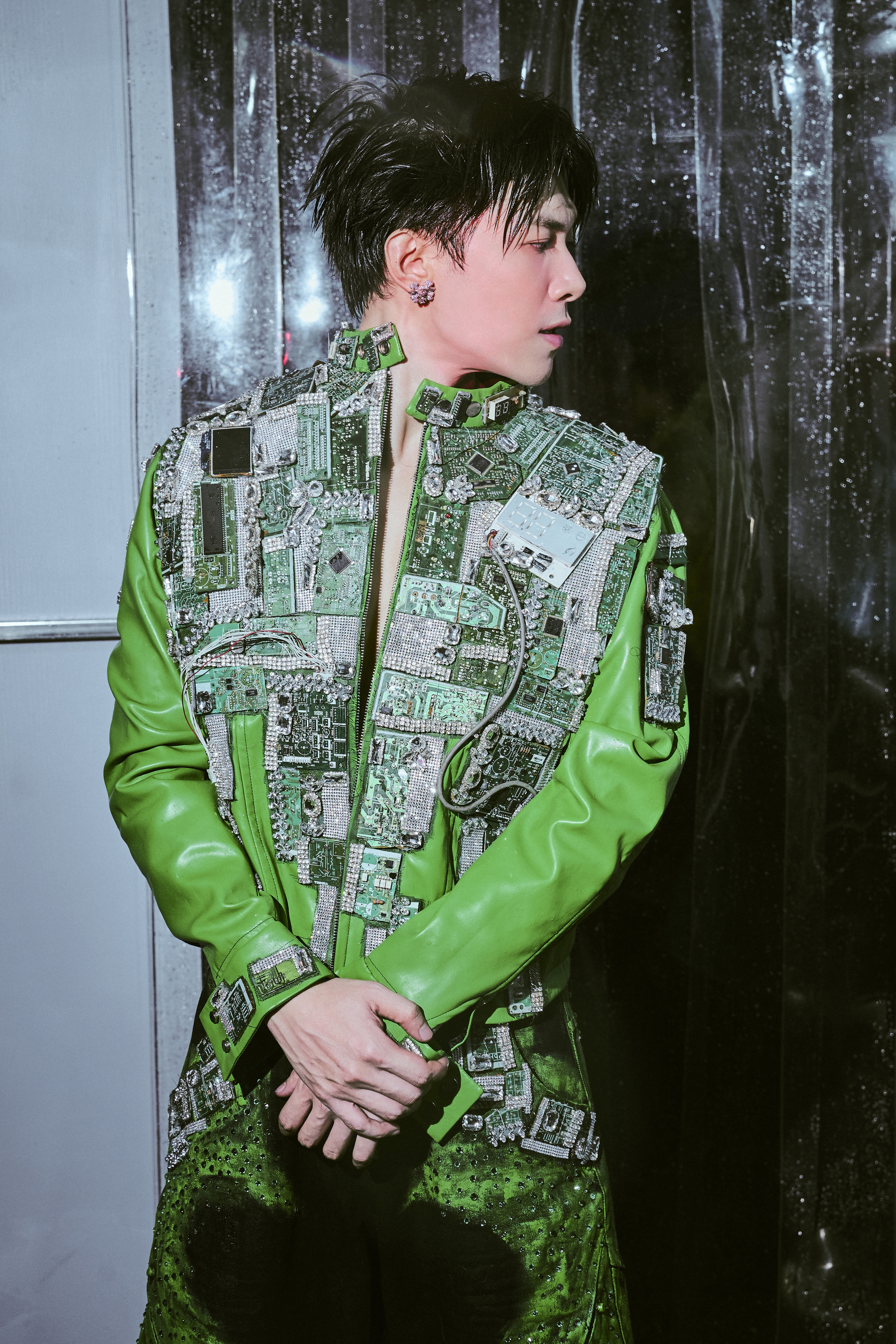 "Yêu nữ hàng hiệu" bản nam của showbiz Việt - Ảnh 3.