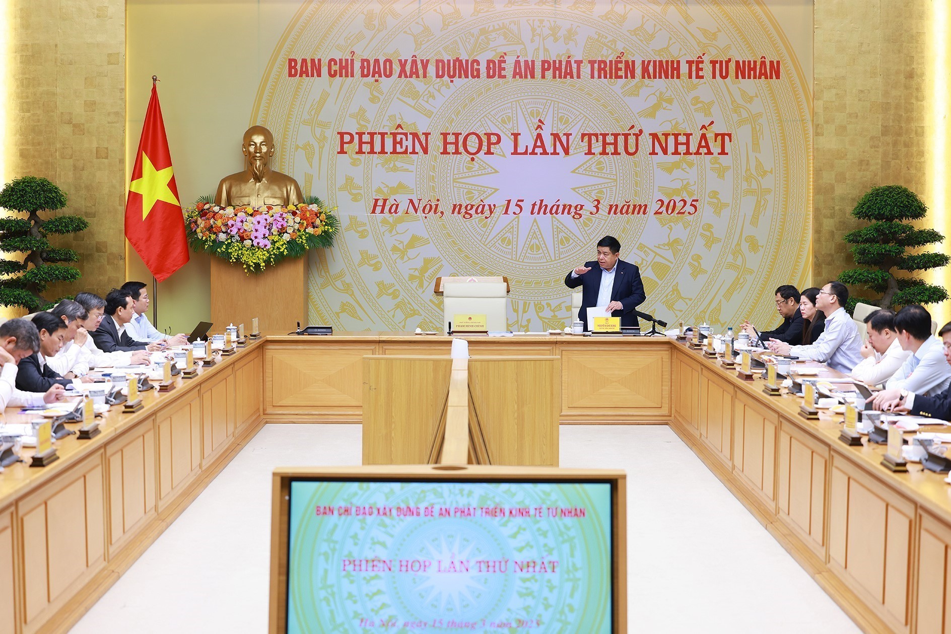 Ti&ecirc;n phong ph&aacute;t triển kinh tế tư nh&acirc;n- Ảnh 1.