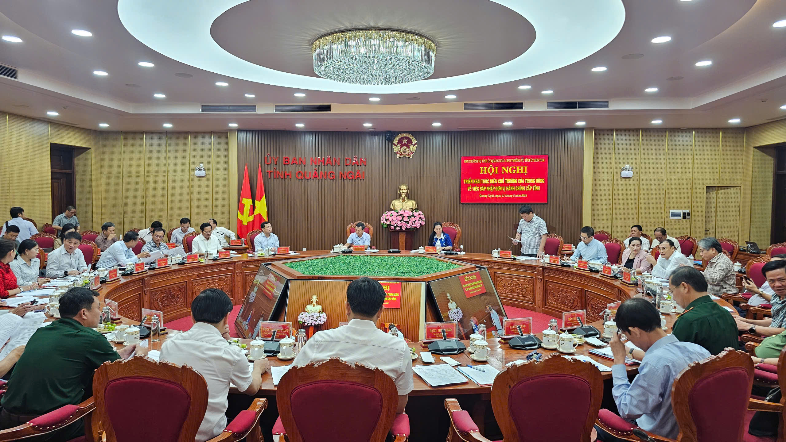 Bố trí trường lớp cho con em cán bộ Kon Tum sau sáp nhập- Ảnh 1.