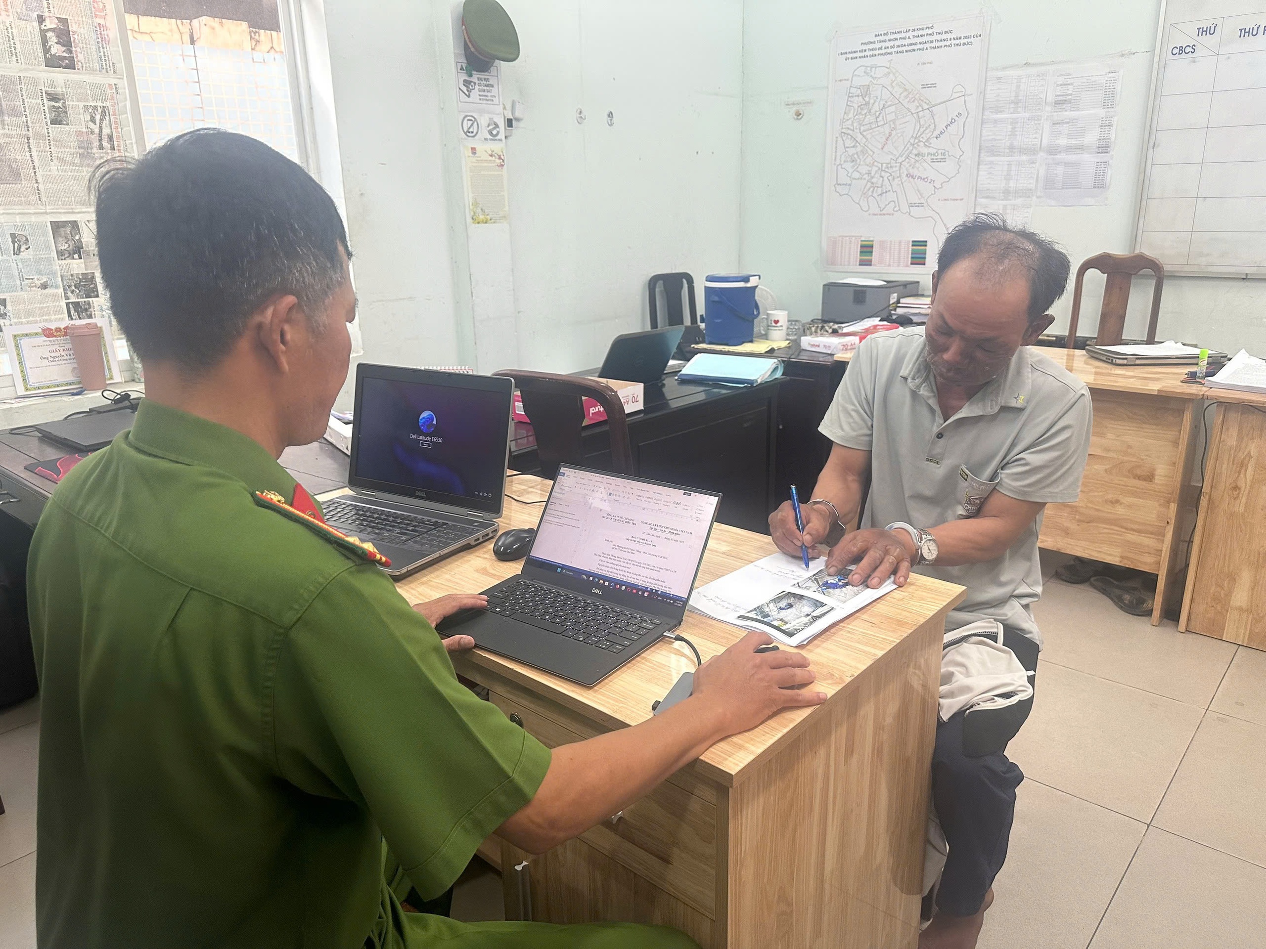 Bắt người đàn ông tạt xăng khiến 3 người tử vong ở TP Thủ Đức- Ảnh 1.