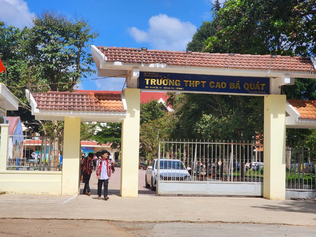 Vụ nhiều học sinh 12 "tự nguyện" xin nghỉ học: Sở GD-ĐT tỉnh Đắk Lắk b&aacute;o c&aacute;o Thường trực Tỉnh ủy- Ảnh 1.