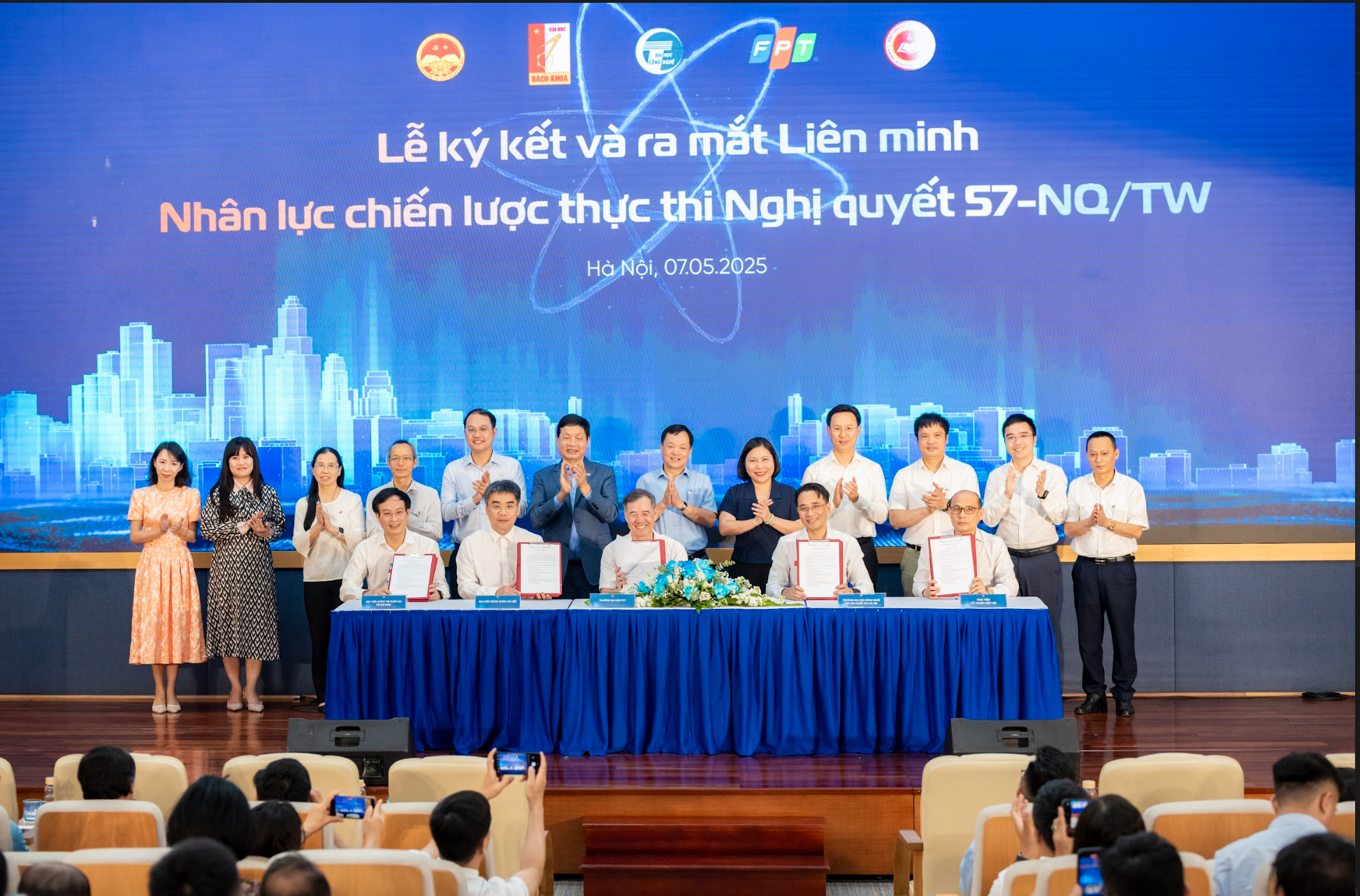 Trường ĐH FPT bổ sung chương tr&igrave;nh đ&agrave;o tạo lực lượng dự bị chiến lược thực thi Nghị quyết 57/NQ-TW- Ảnh 5.