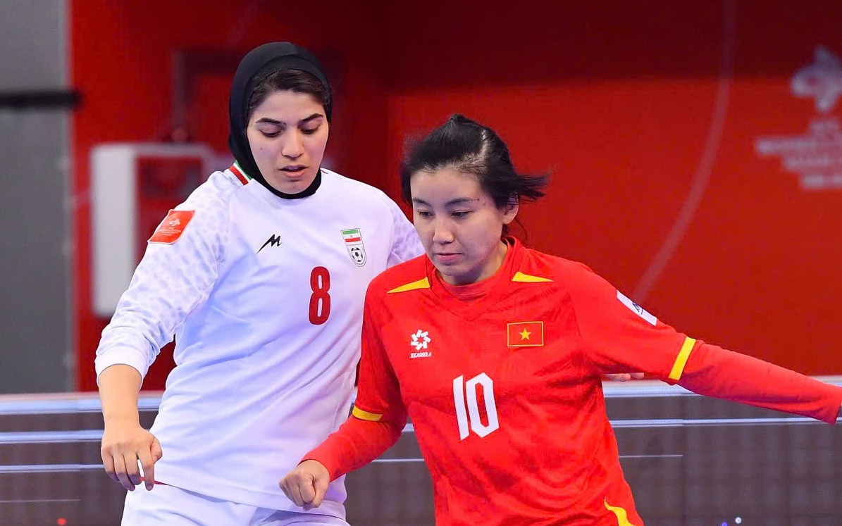 Cựu HLV Iran gọi trận hòa với futsal Việt Nam là đáng xấu hổ!