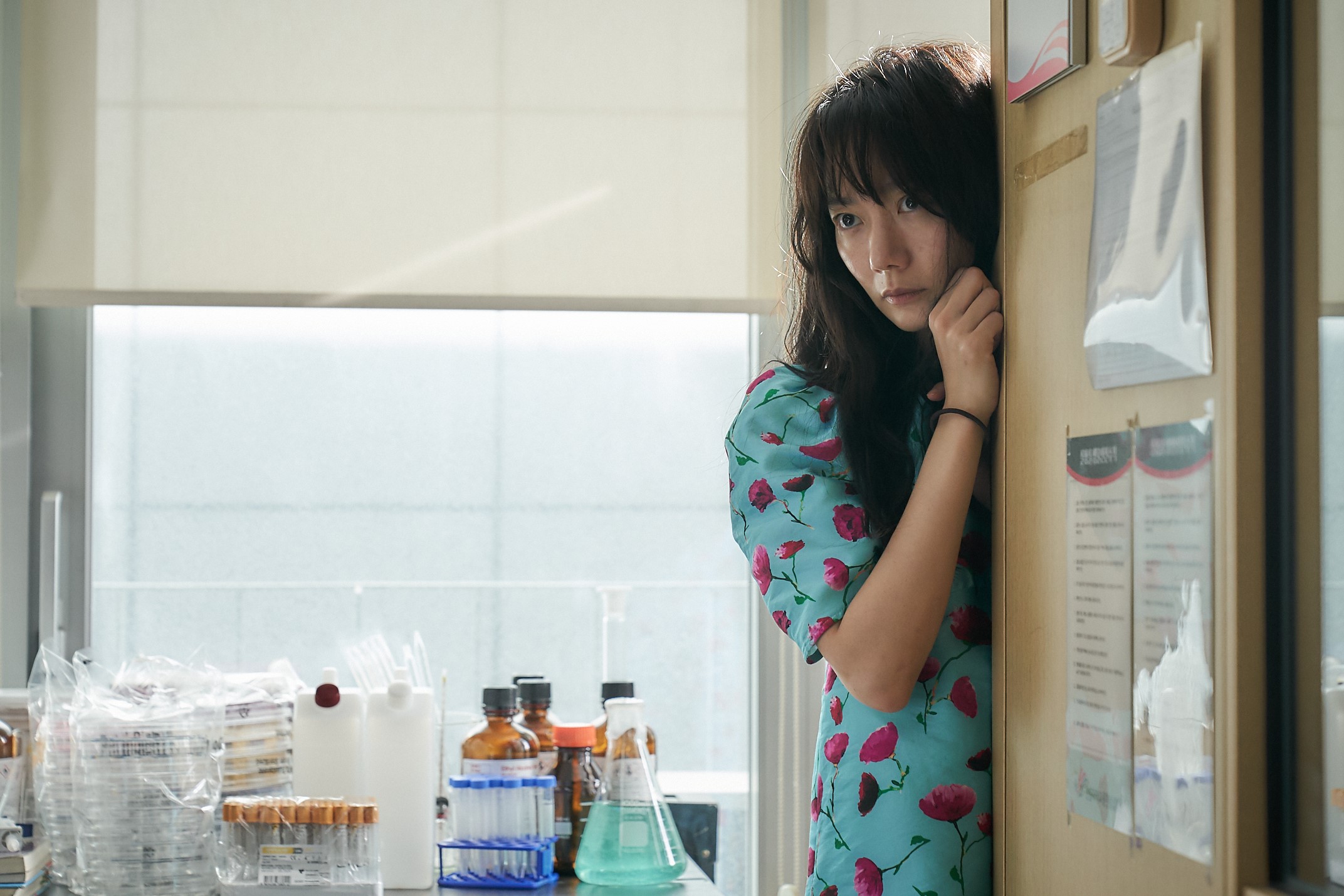 &ldquo;Ảnh hậu&rdquo; Bae Doo-na lần đầu đ&oacute;ng phim h&agrave;i l&atilde;ng mạn- Ảnh 1.