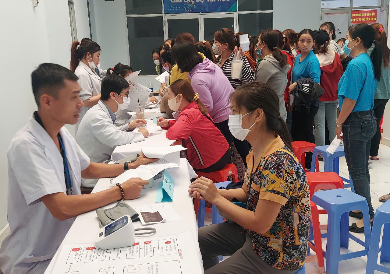 AN TO&Agrave;N LAO ĐỘNG ĐỂ PH&Aacute;T TRIỂN BỀN VỮNG (*): Khi an to&agrave;n trở th&agrave;nh văn h&oacute;a nơi l&agrave;m việc- Ảnh 1.