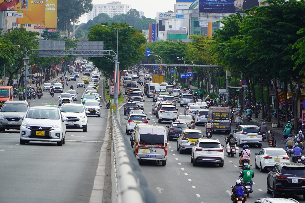 Cục Môi trường chính thức lên tiếng về quy định khí thải với ô tô tại Hà Nội và TP HCM- Ảnh 1.