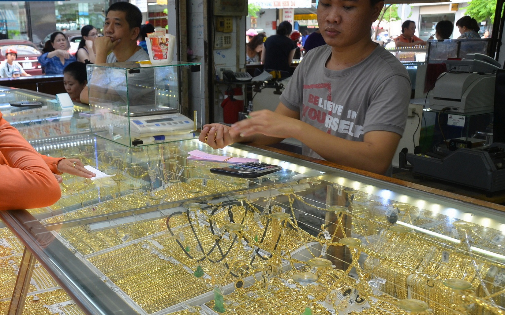 Giá vàng hôm nay, 14-5: Bứt phá mạnh mẽ