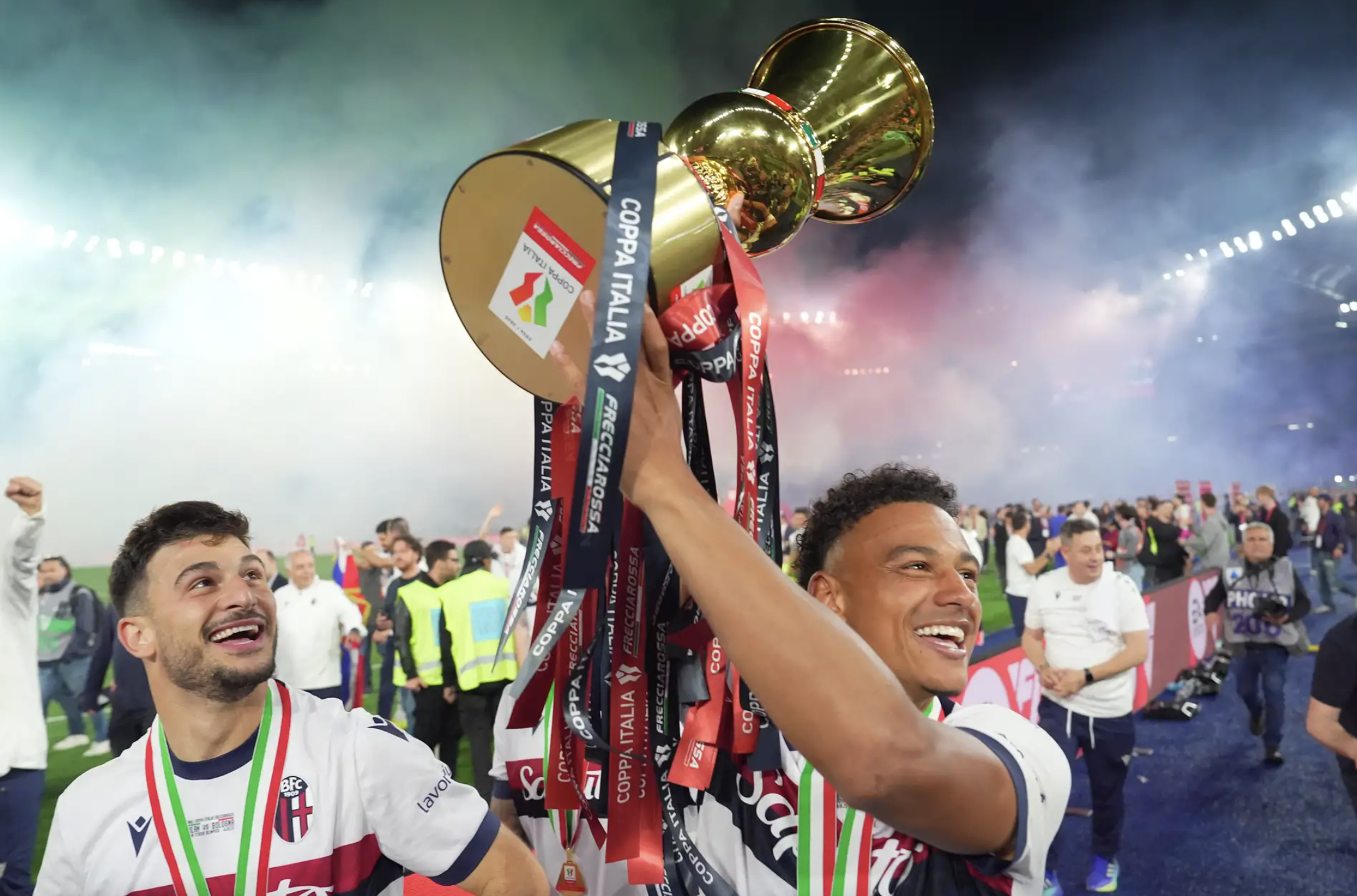 Hạ "&ocirc;ng lớn" AC Milan, Bologna đoạt Coppa Italia sau nửa thế kỷ - Ảnh 4.