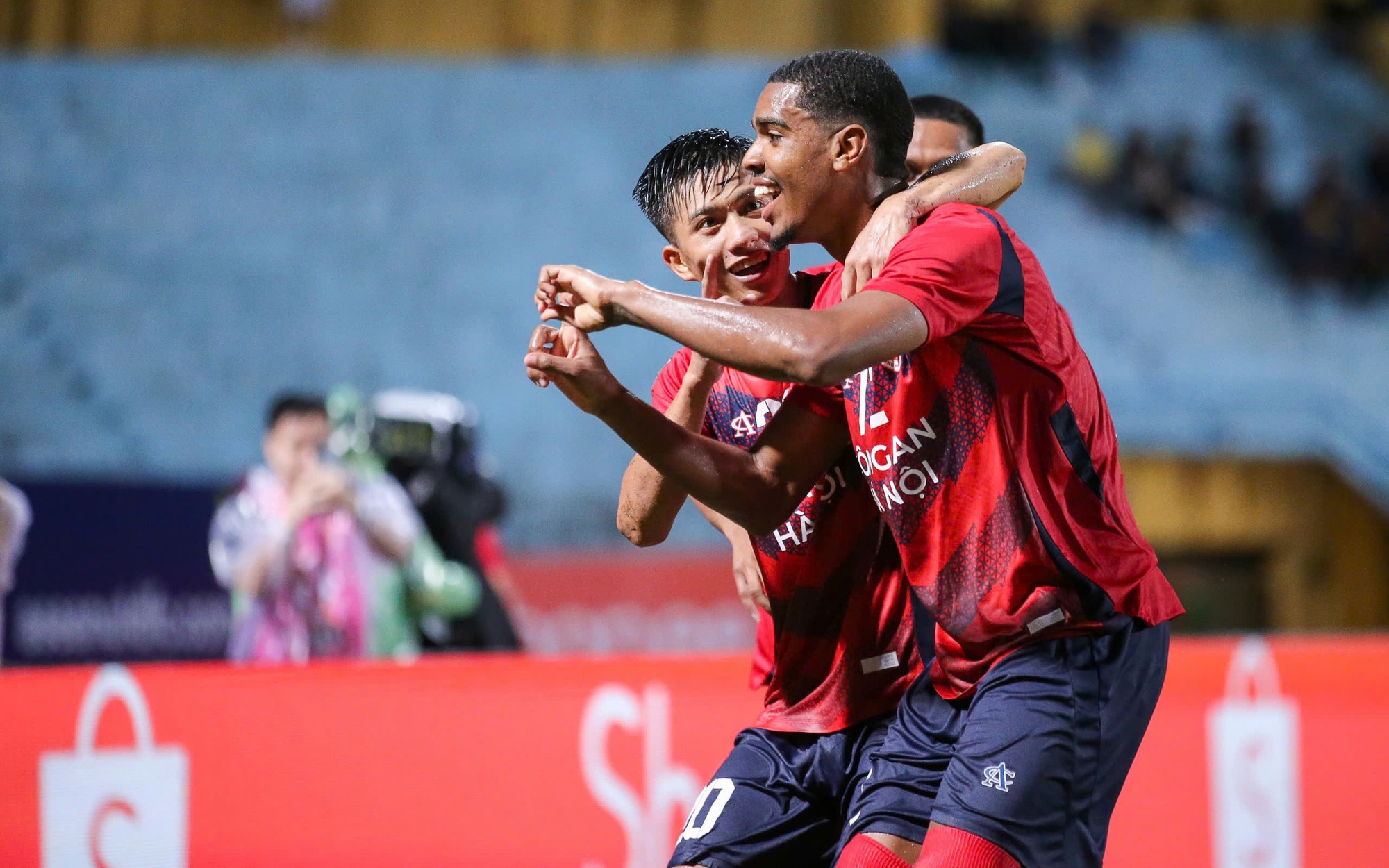 Thời điểm "nhạy cảm" tại V-League 2024-2025 - Ảnh 3.
