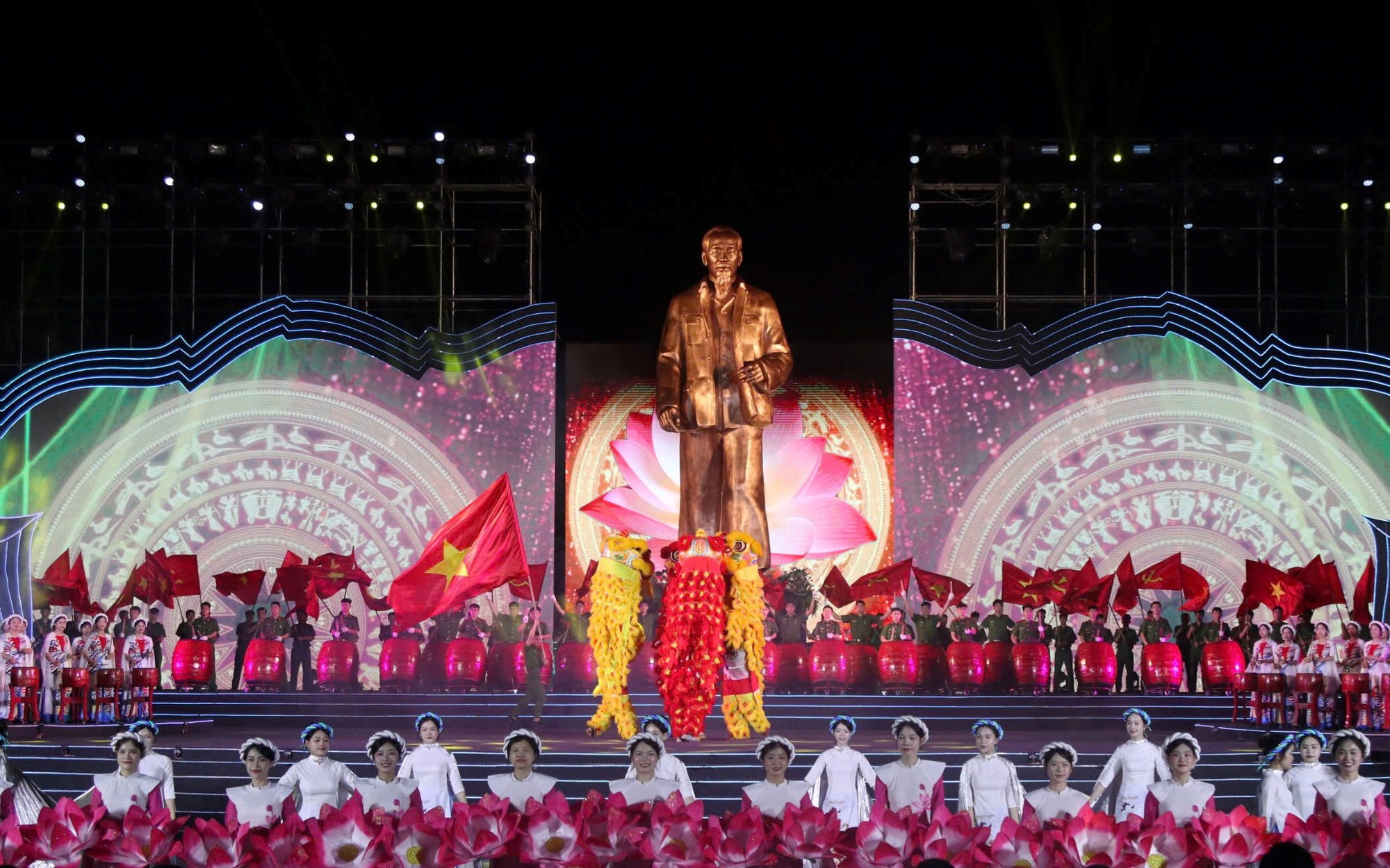 Khai mạc Lễ hội L&agrave;ng Sen năm 2026 - Ảnh 3.