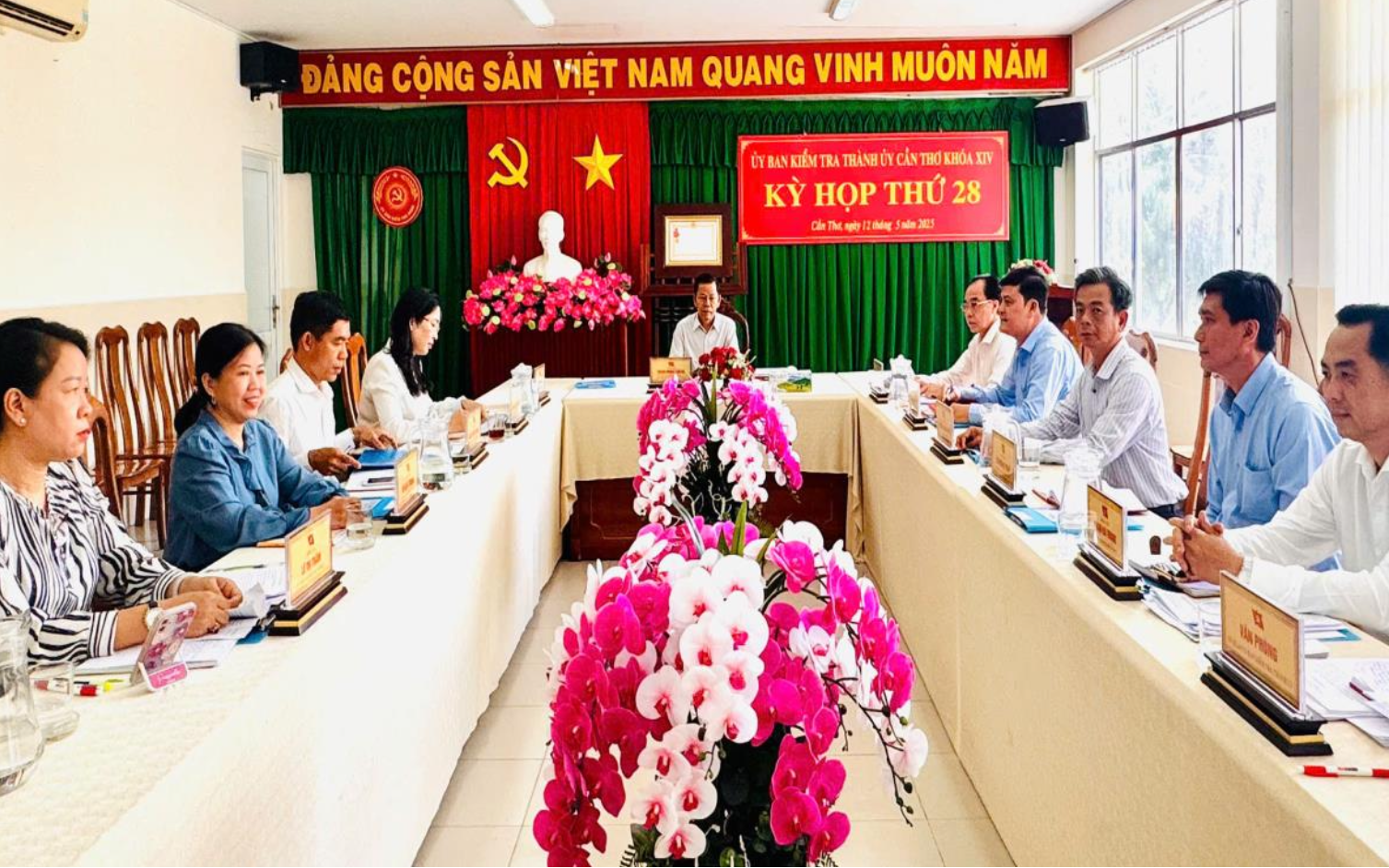 Chánh Văn phòng UBND TP Cần Thơ vi phạm quy định những điều đảng viên không được làm
