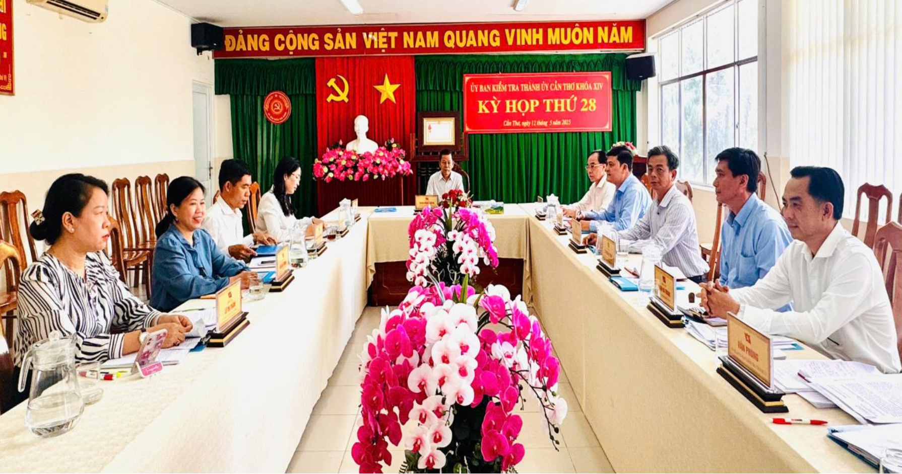 Chánh Văn phòng UBND TP Cần Thơ vi phạm quy định những điều đảng viên không được làm- Ảnh 1.