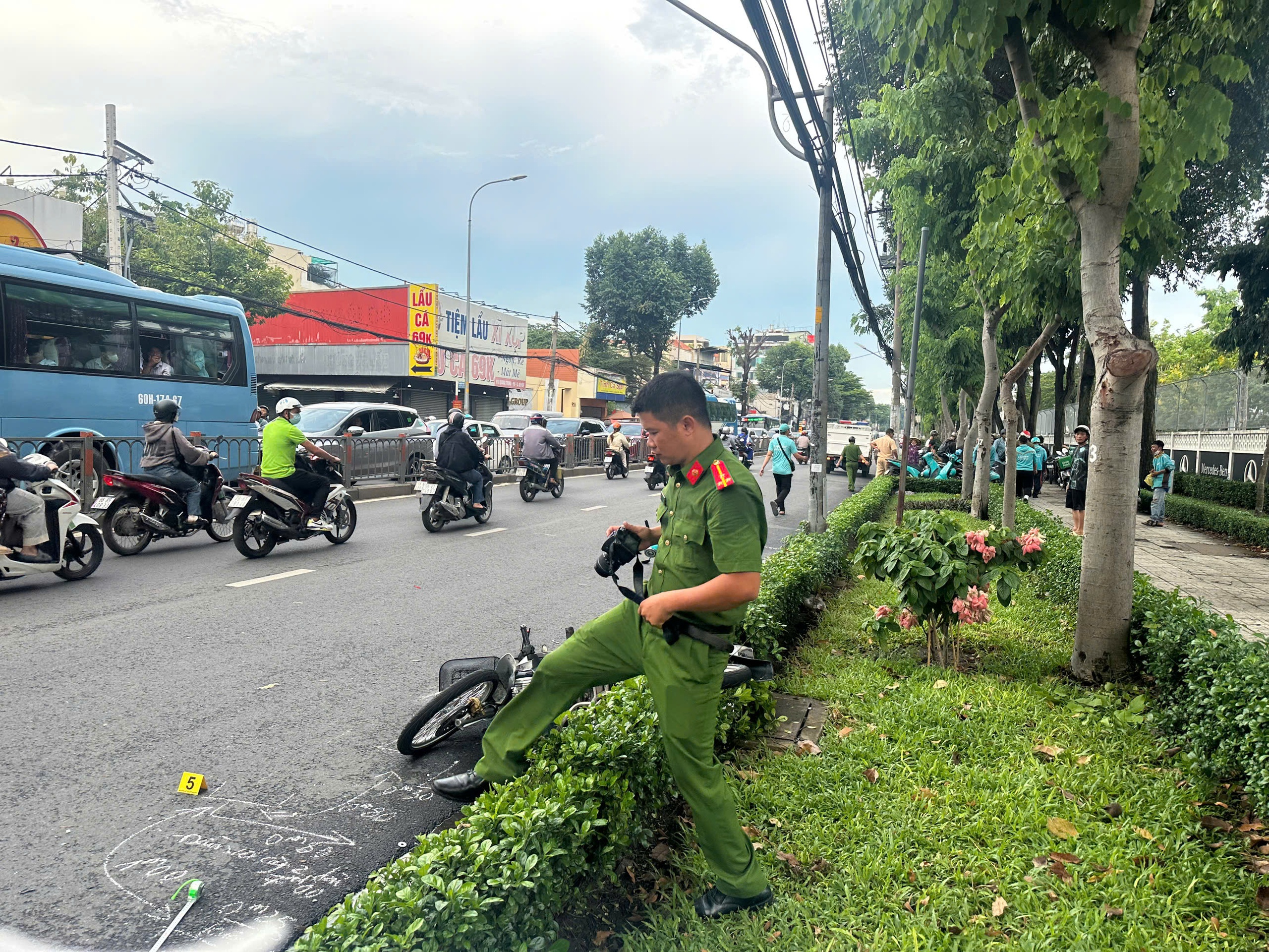 Lại xảy ra tai nạn giao th&ocirc;ng chết nguời tr&ecirc;n đường Quang Trung, G&ograve; Vấp- Ảnh 1.