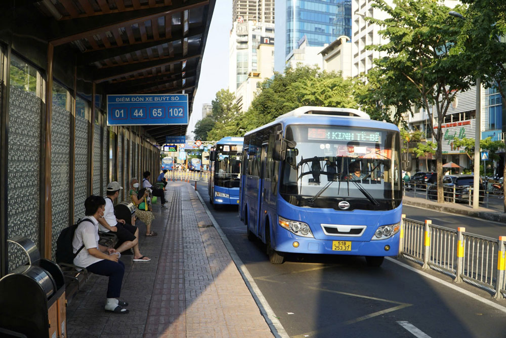 Các HTX xe buýt trước nguy cơ rớt thầu - Ảnh 1.
