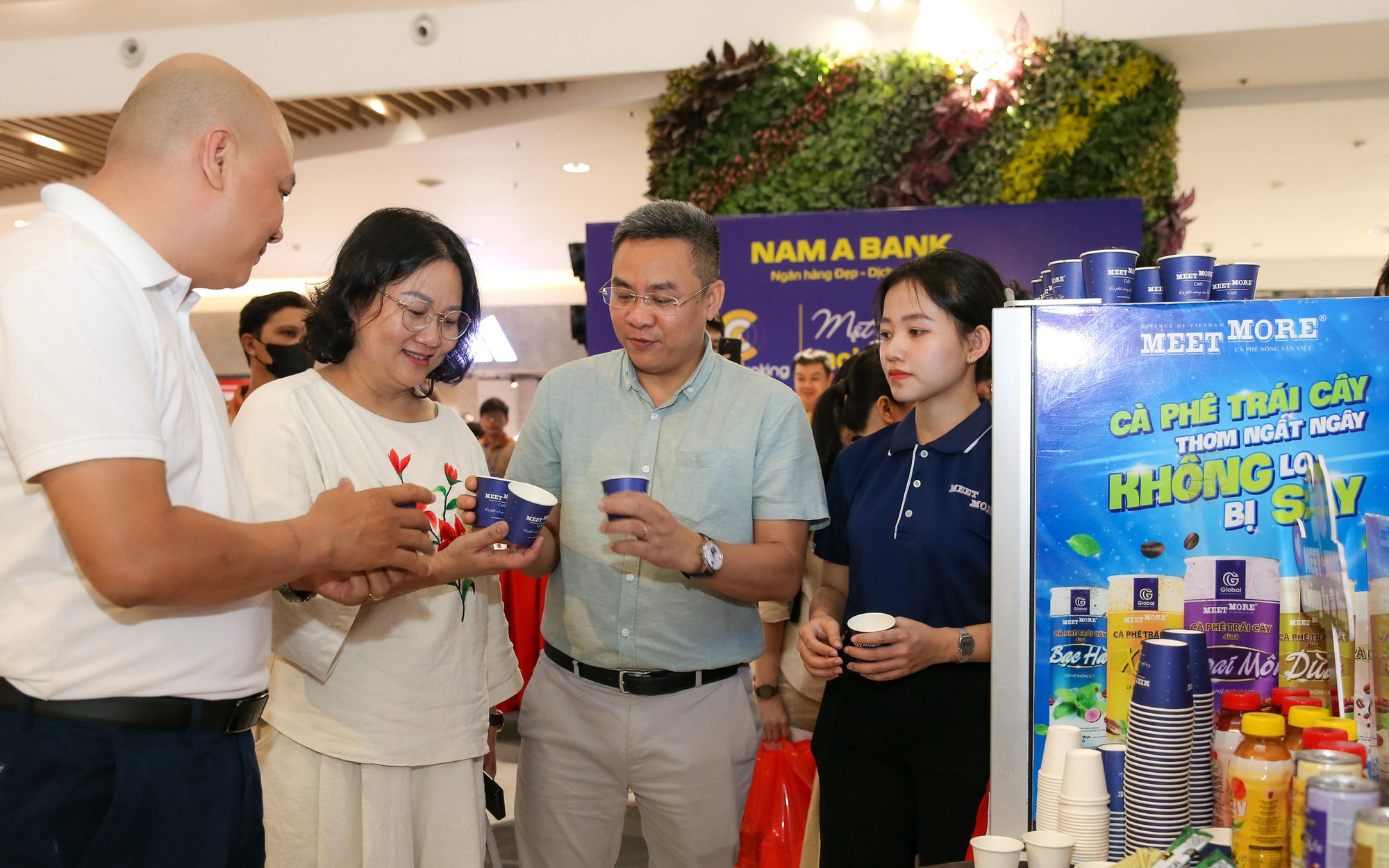 Bàn giải pháp tăng lợi ích cho người trồng, hỗ trợ doanh nghiệp xuất khẩu cà phê Việt