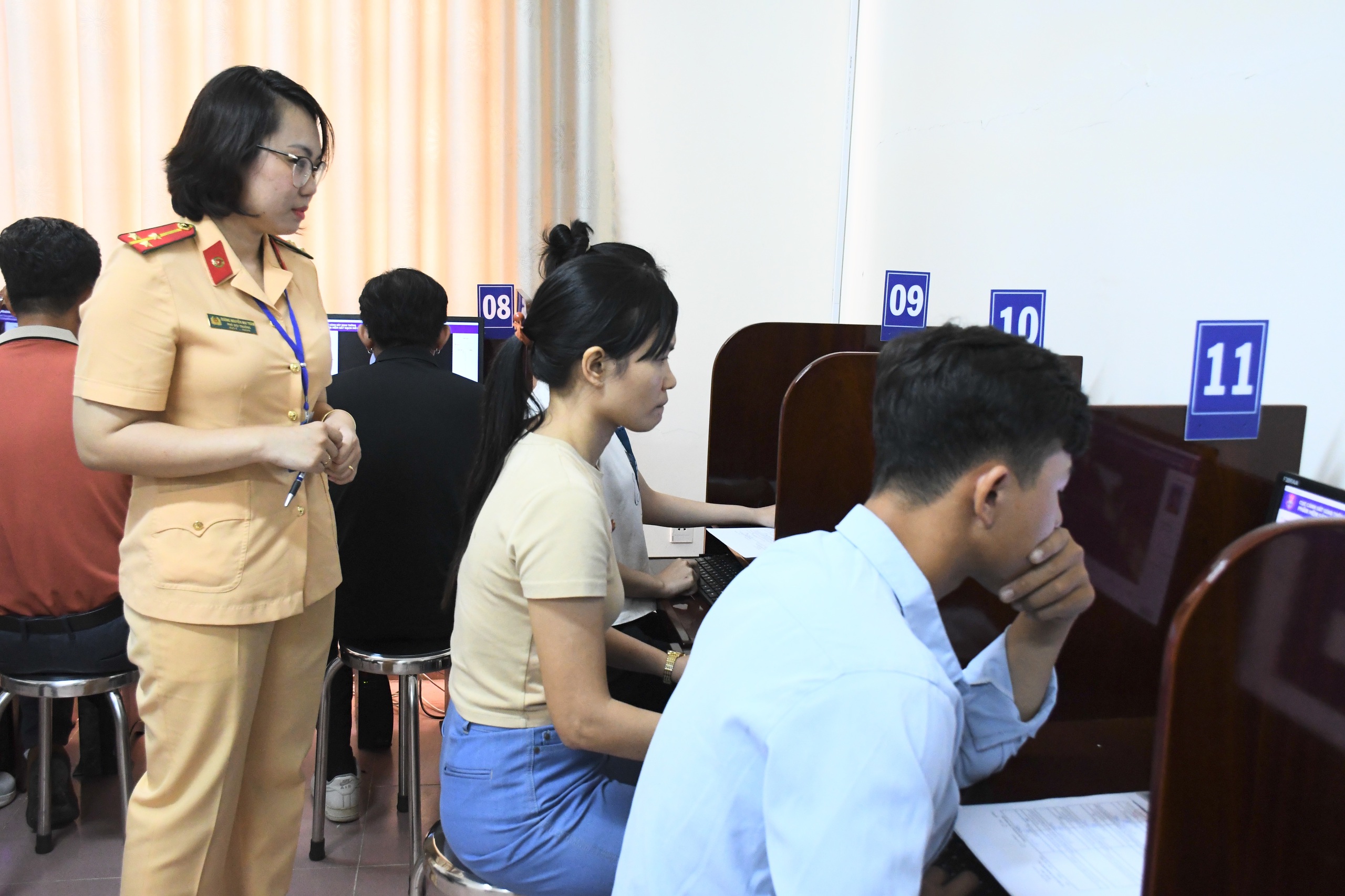 Hình ảnh Công an Đồng Nai lần đầu tổ chức kỳ thi sát hạch lái ô tô- Ảnh 8.