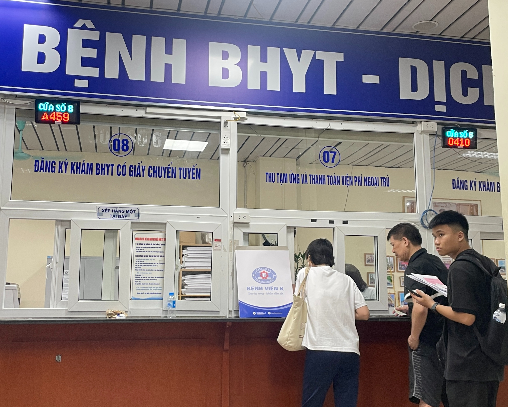 Kh&ocirc;ng để thủ tục chuyển viện g&acirc;y phiền h&agrave; cho người bệnh BHYT- Ảnh 1.