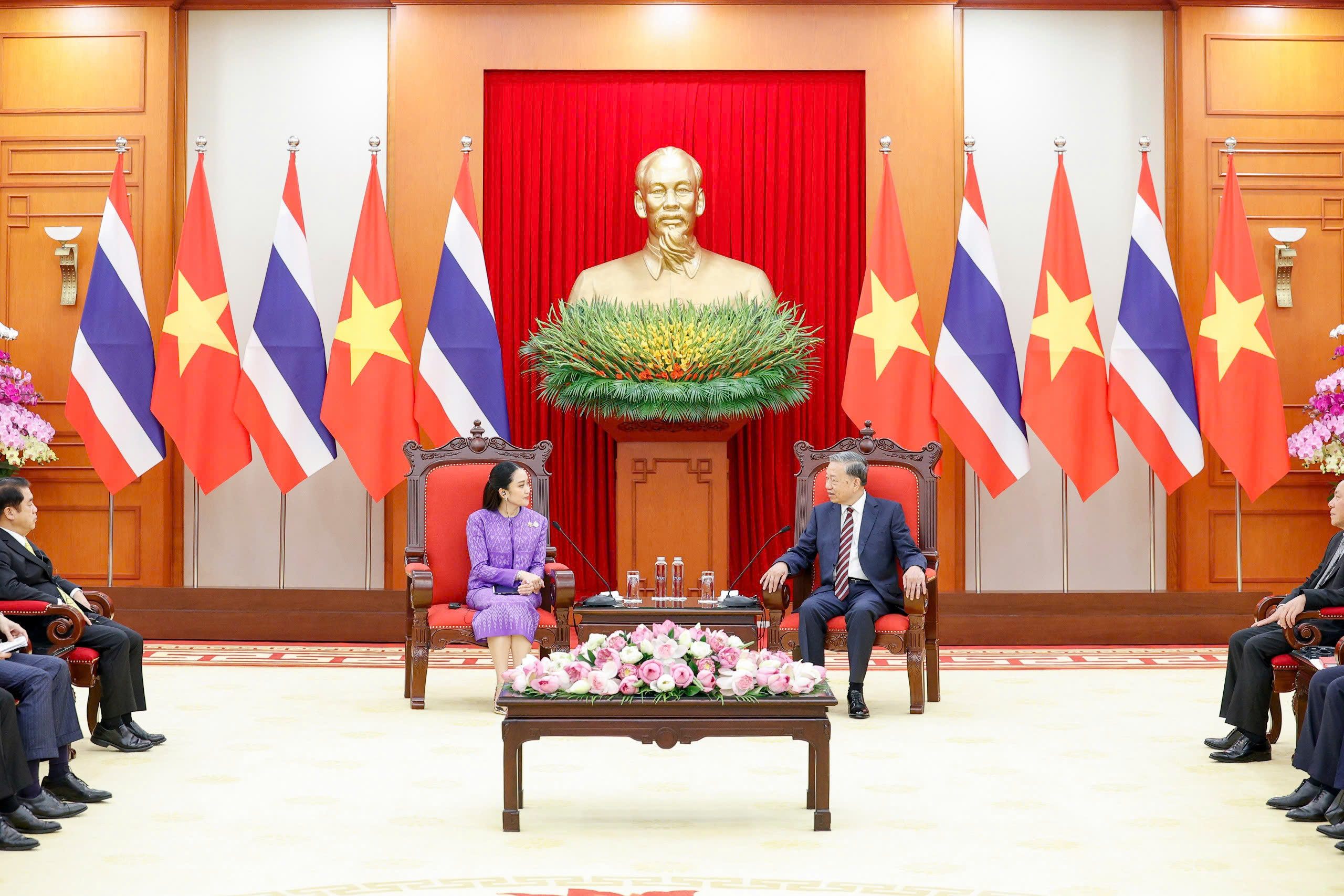 Tổng Bí thư Tô Lâm tiếp Thủ tướng Thái Lan Paetongtarn Shinawatra- Ảnh 8.