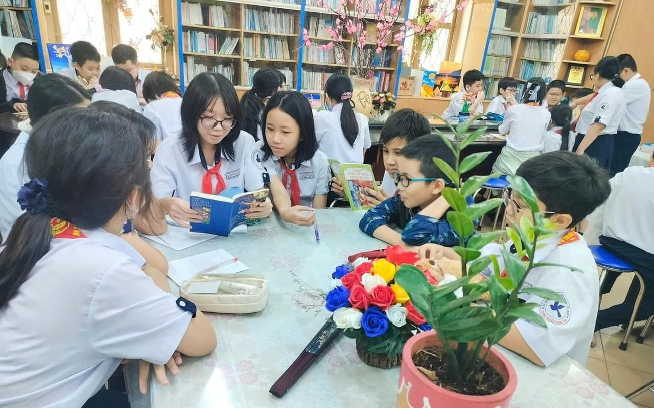 TP HCM chuẩn bị "xóa" cấp huyện: Tổ chức lại toàn bộ đơn vị y tế, giáo dục, văn hóa