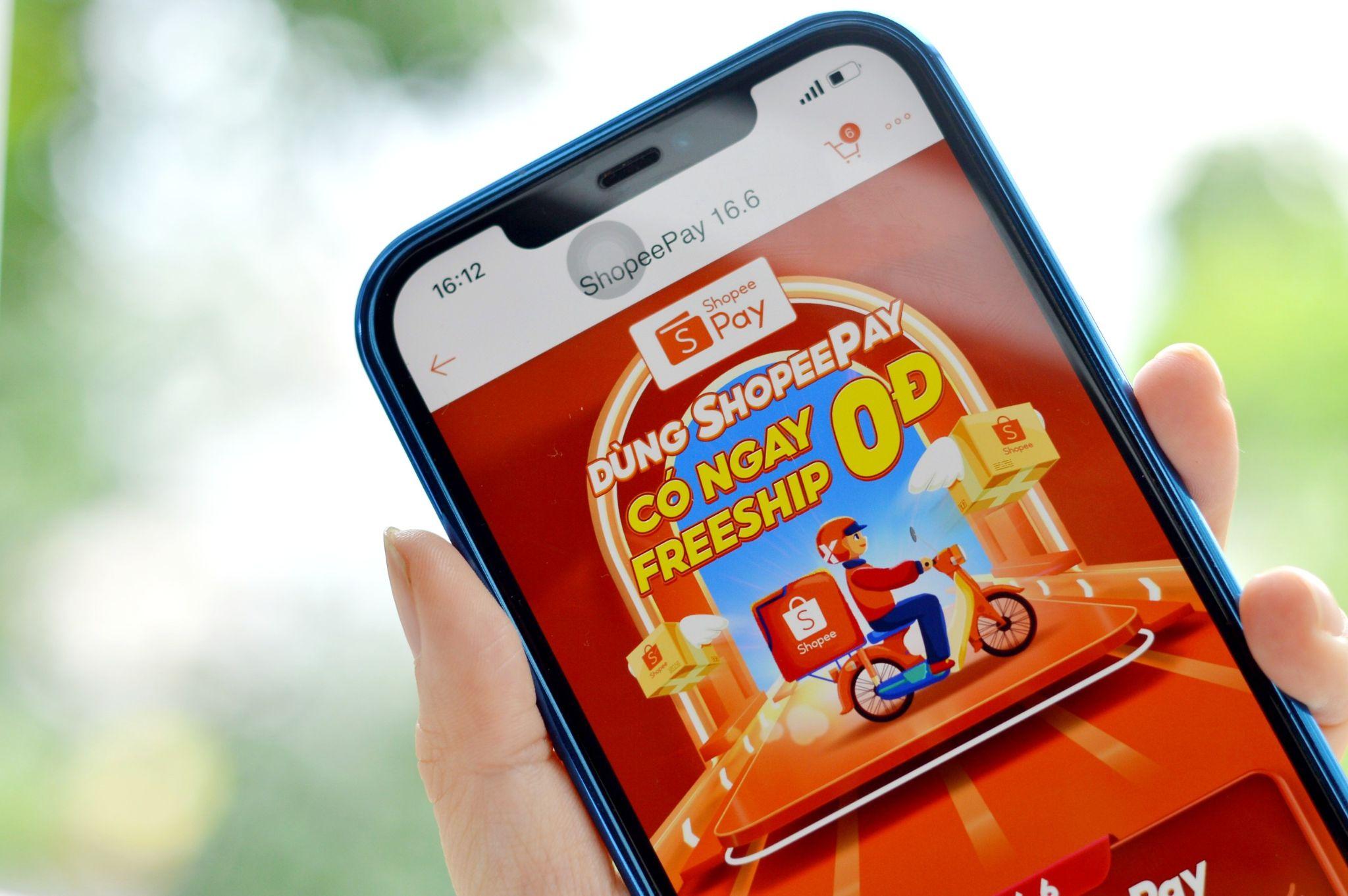 ShopeePay bất ngờ th&ocirc;ng b&aacute;o thu ph&iacute; duy tr&igrave; t&agrave;i khoản từ 16-5 - Ảnh 1.