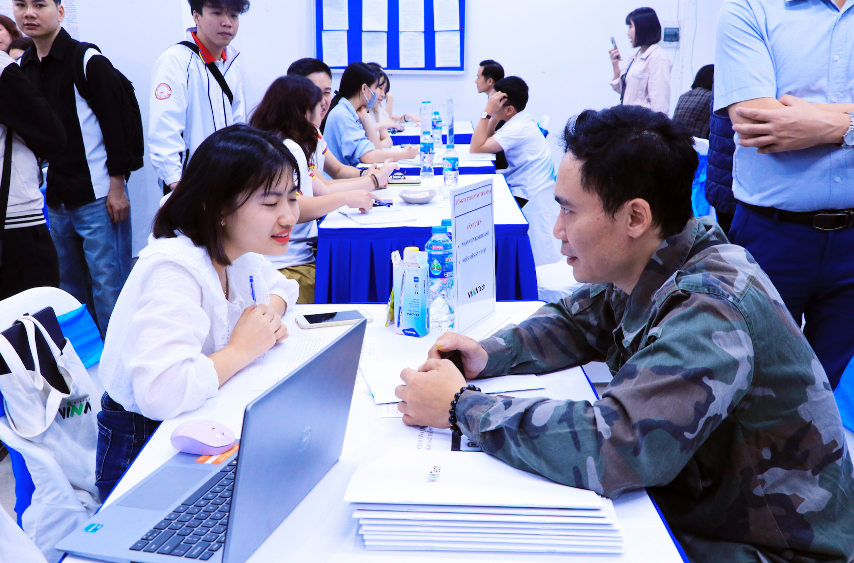 Người đủ điều kiện nhận lương hưu kh&ocirc;ng được hưởng trợ cấp thất nghiệp- Ảnh 1.