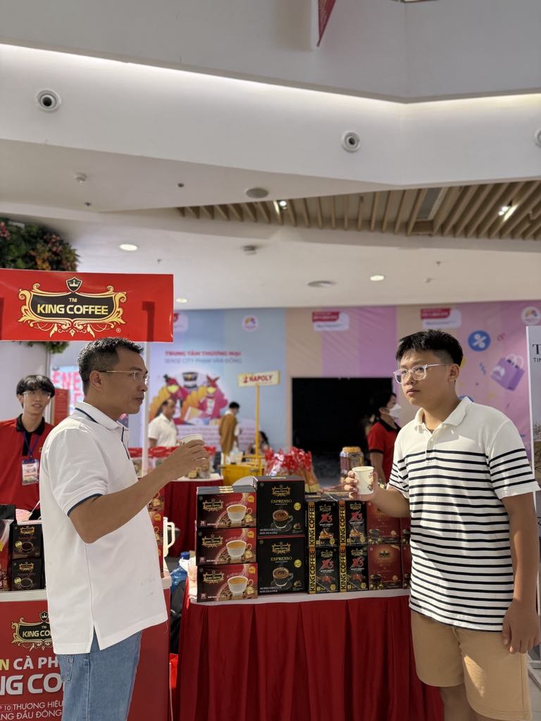 Tr&agrave;n ngập khuyến m&atilde;i tại chương tr&igrave;nh "T&ocirc;n vinh c&agrave; ph&ecirc;, tr&agrave; Việt" - Ảnh 4.