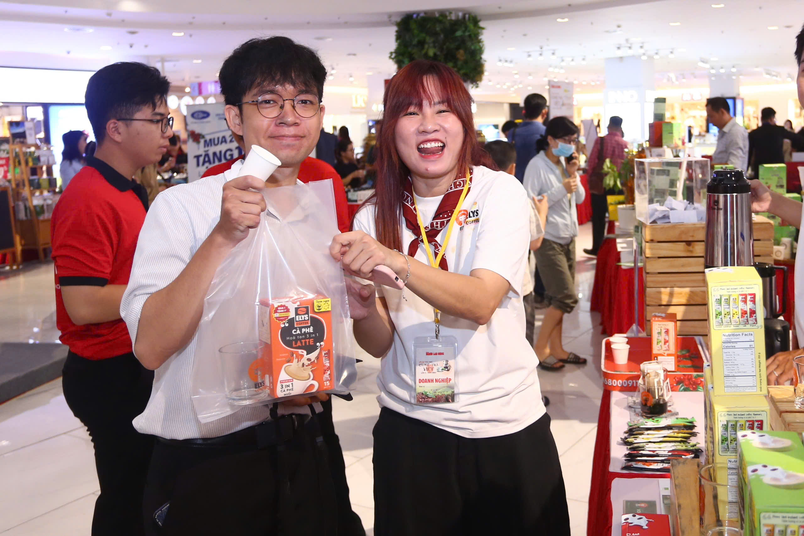 Chương trình "Tôn vinh cà phê, trà Việt" sôi động trước giờ khai mạc- Ảnh 2.