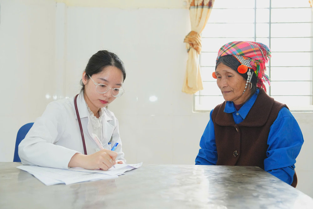 CHỦ TỊCH HỒ CHÍ MINH - NGỌN ĐUỐC SOI ĐƯỜNG CHO DÂN TỘC (*): Người đặt nền móng cho y tế dự phòng - Ảnh 1.