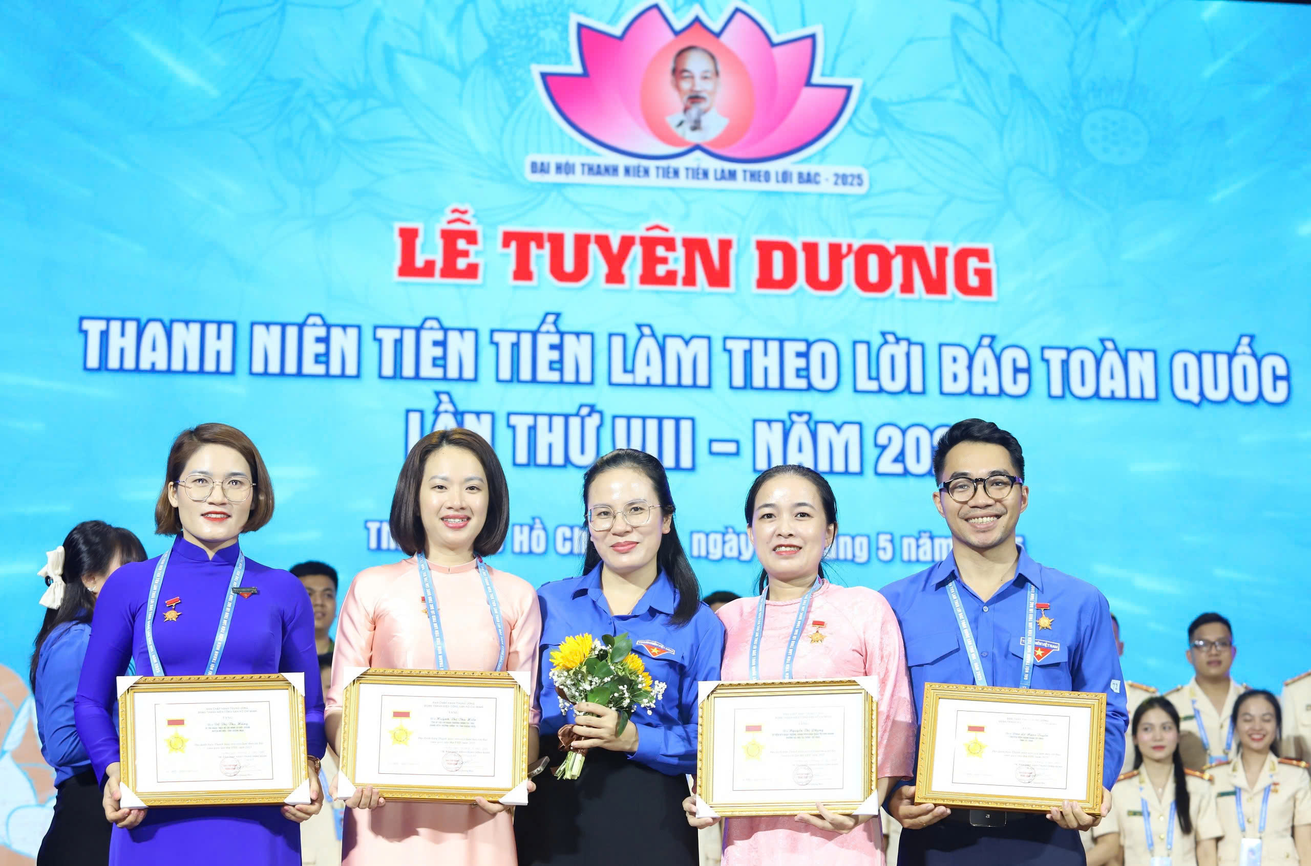 Thanh ni&ecirc;n ti&ecirc;n tiến l&agrave;m theo lời B&aacute;c l&agrave; những tấm gương s&aacute;ng, c&oacute; uy t&iacute;n, ảnh hưởng t&iacute;ch cực- Ảnh 4.