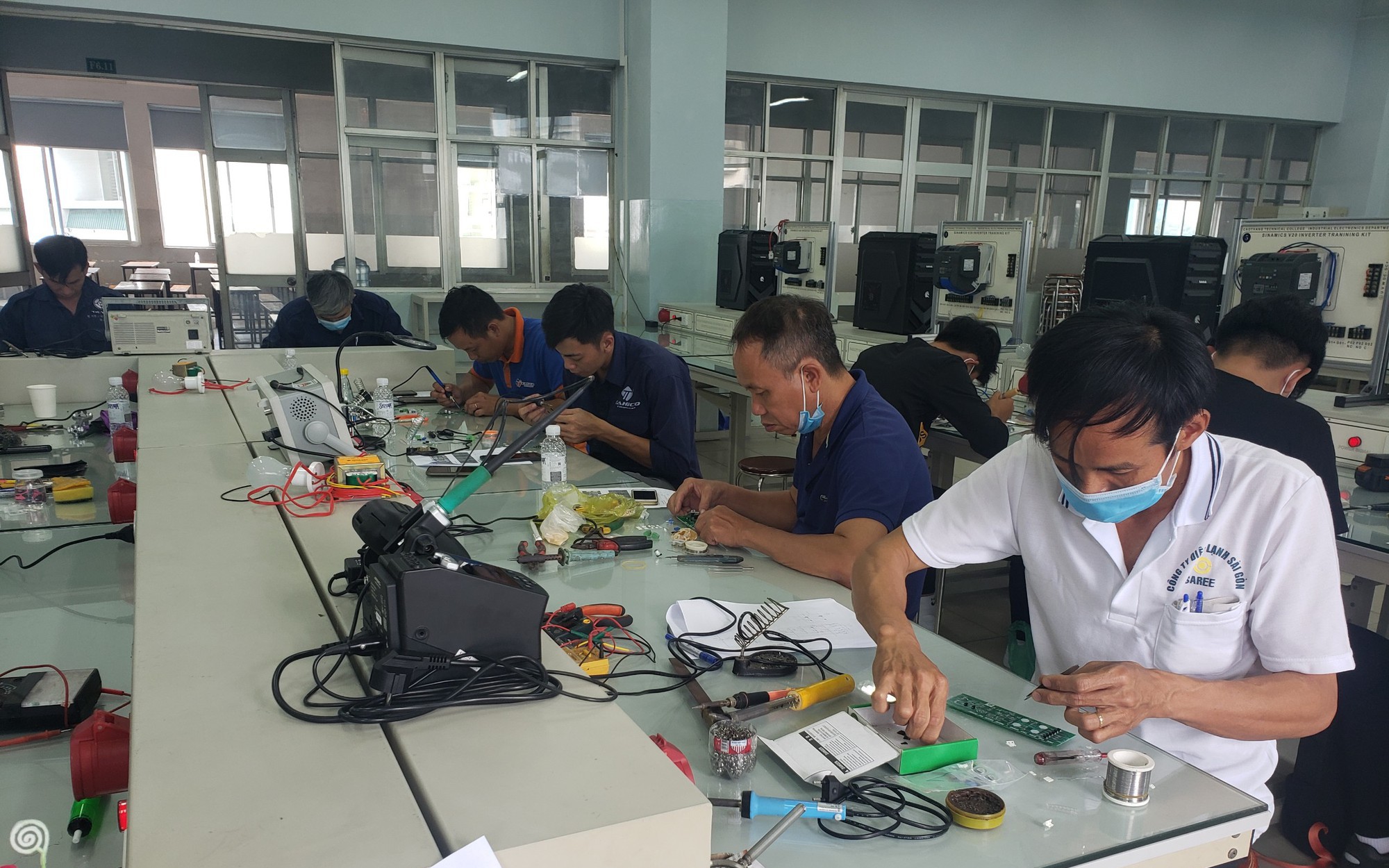 "Cởi trói" toàn diện khu vực kinh tế tư nhân