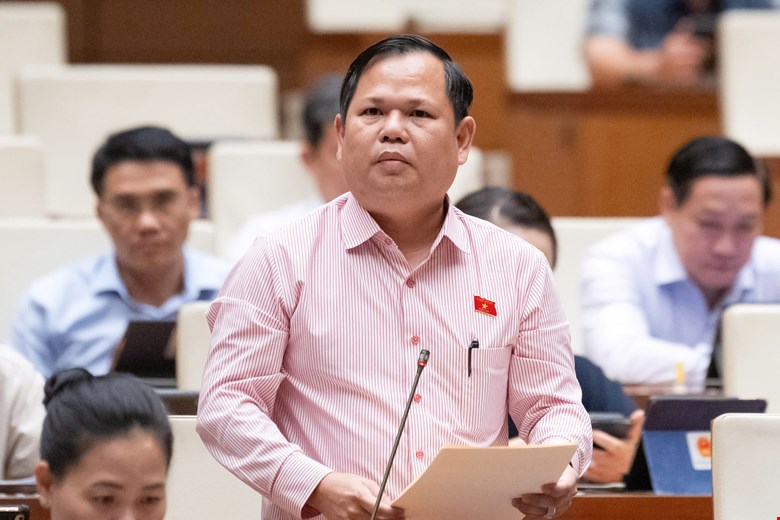 Cựu Cục trưởng Cục An to&agrave;n thực phẩm Nguyễn Thanh Phong bị khởi tố, người d&acirc;n ủng hộ xử l&yacute; nghi&ecirc;m - Ảnh 2.