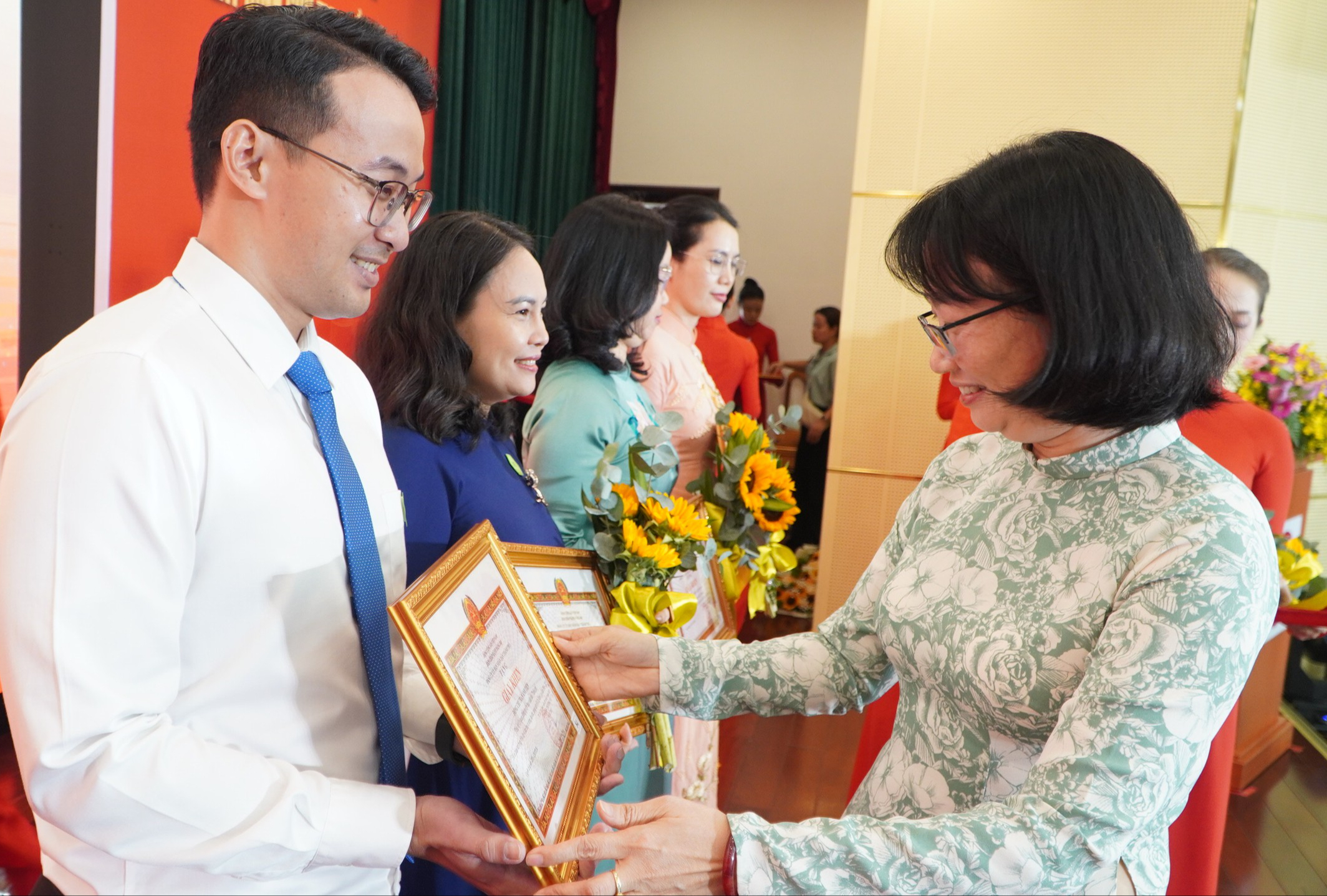 Học và làm theo Bác góp phần phát triển đơn vị, lan tỏa những giá trị tốt đẹp- Ảnh 5.