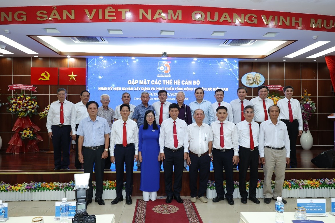 D&ograve;ng điện kh&ocirc;ng ngừng vươn xa để 50 năm thắp s&aacute;ng phương Nam- Ảnh 5.
