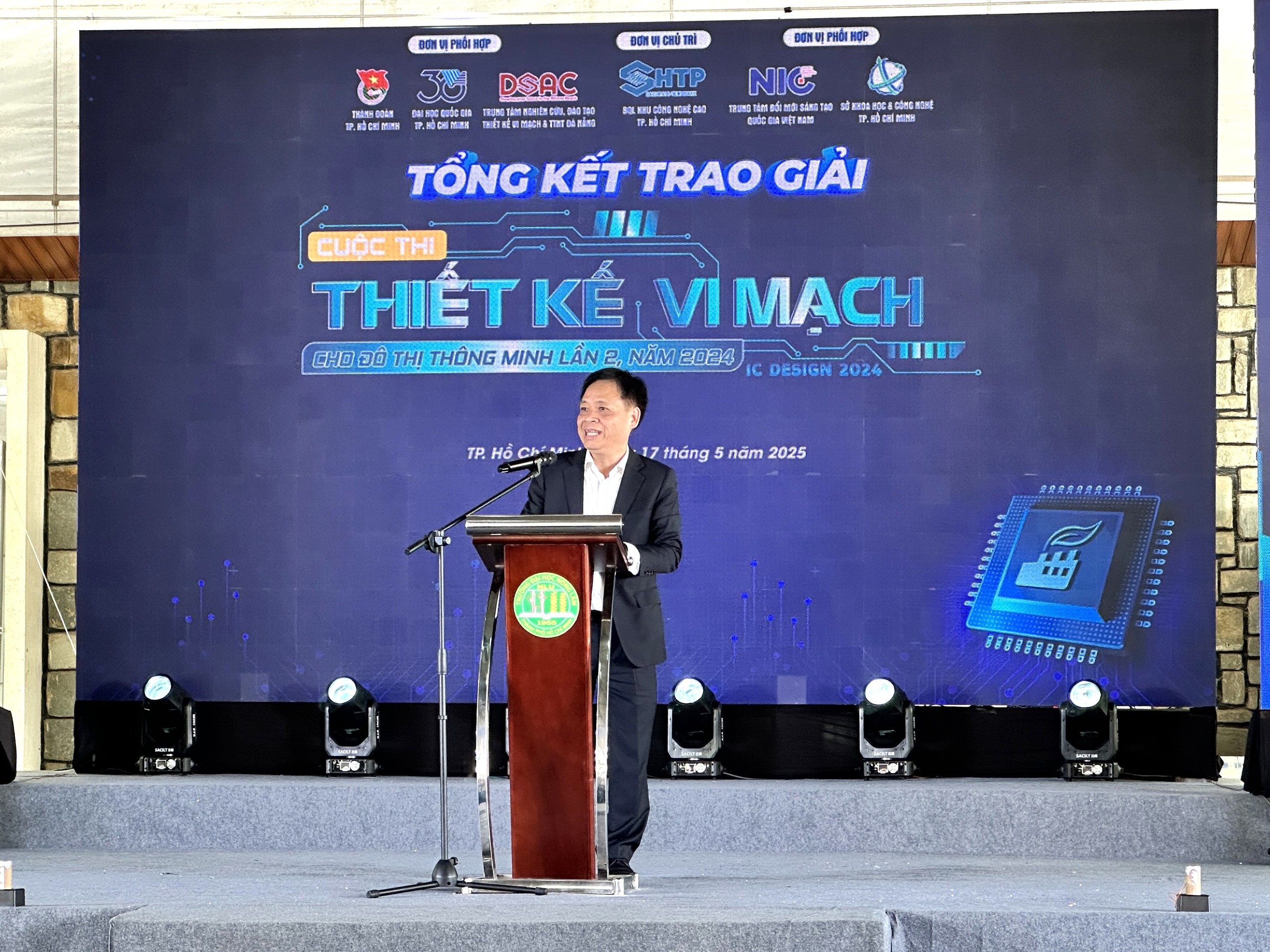 Trao giải cuộc thi Thiết kế vi mạch cho đô thị thông minh- Ảnh 1.