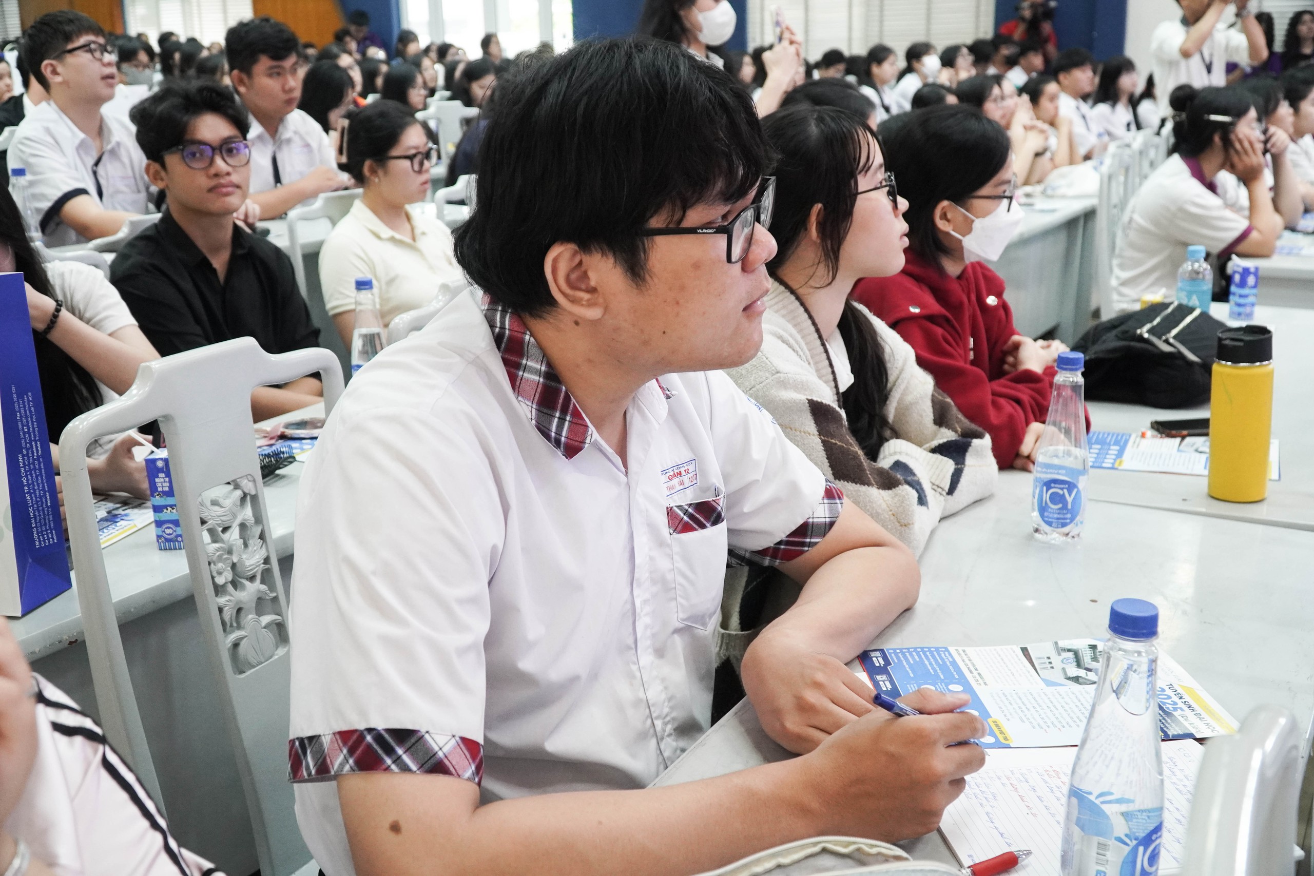 Phụ huynh trải nghiệm 1 ng&agrave;y l&agrave;m sinh vi&ecirc;n c&ugrave;ng con  - Ảnh 4.