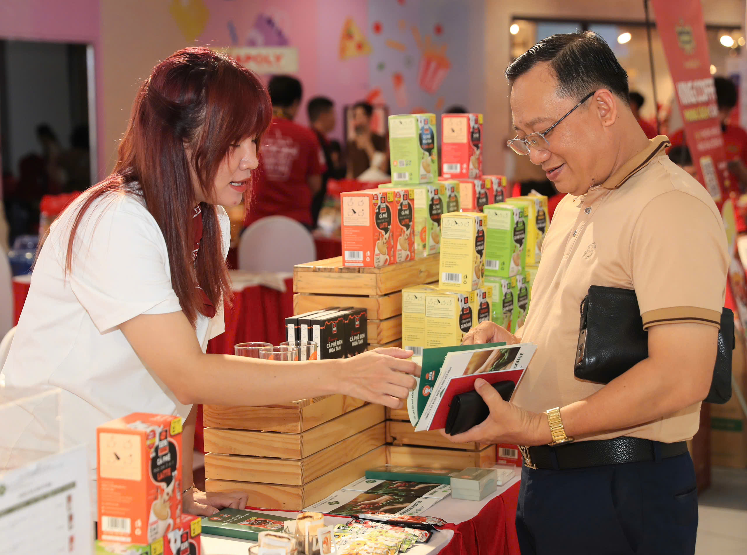 Chương tr&igrave;nh &ldquo;T&ocirc;n vinh c&agrave; ph&ecirc;, tr&agrave; Việt&rdquo; 2025: Khai mạc kh&ocirc;ng gian văn h&oacute;a Việt giữa l&ograve;ng th&agrave;nh phố - Ảnh 9.