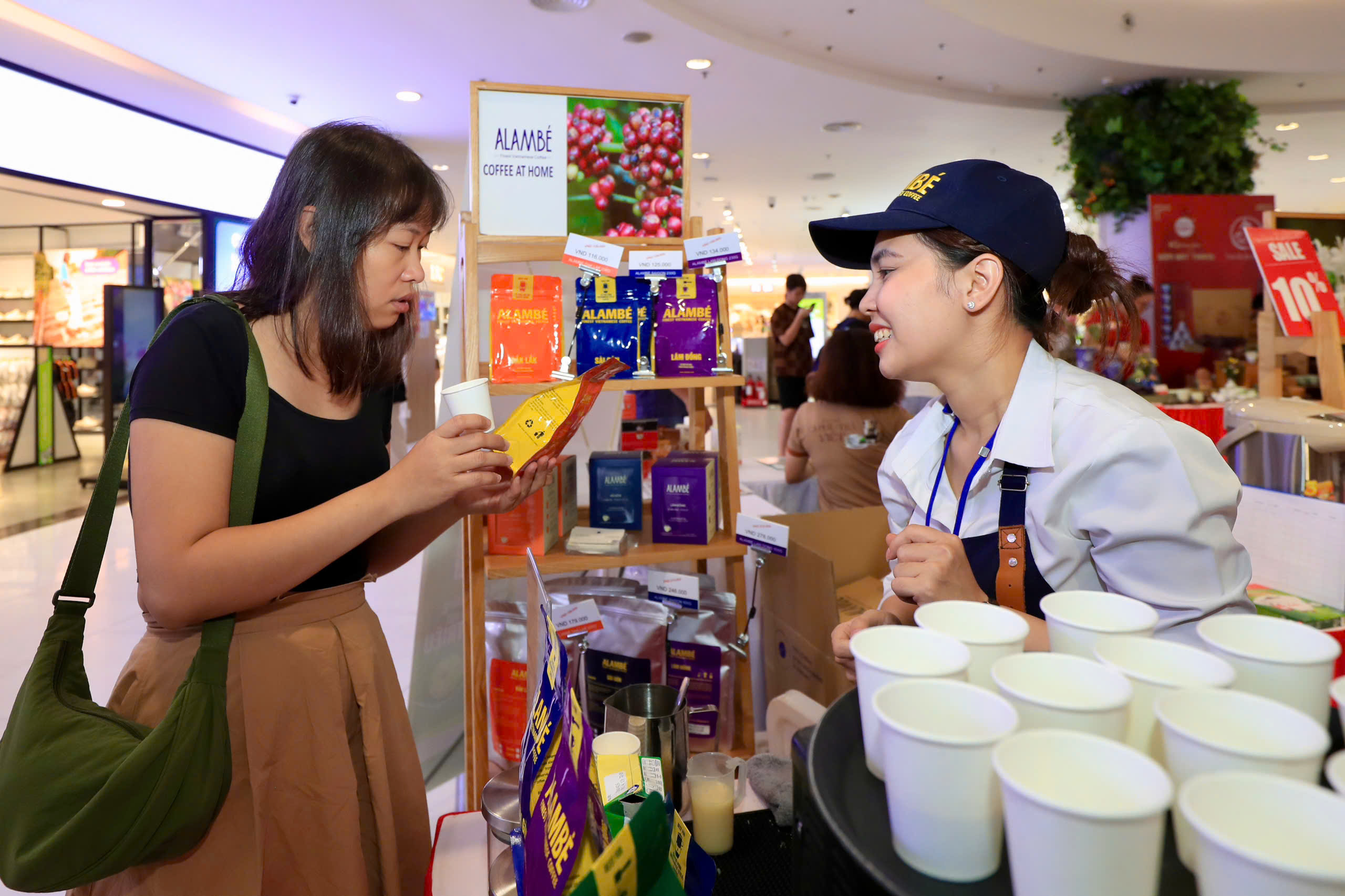 Chương tr&igrave;nh &ldquo;T&ocirc;n vinh c&agrave; ph&ecirc;, tr&agrave; Việt&rdquo; 2025: Khai mạc kh&ocirc;ng gian văn h&oacute;a Việt giữa l&ograve;ng th&agrave;nh phố - Ảnh 12.