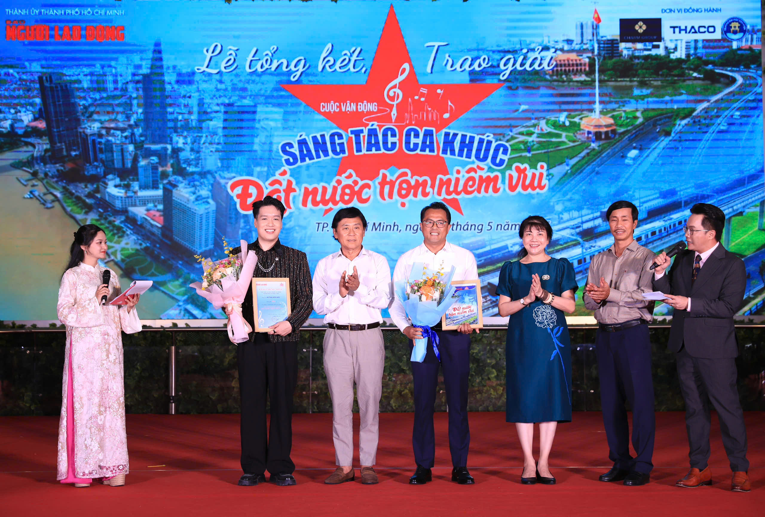 Gala nghệ thuật &ldquo;Đất nước vươn m&igrave;nh&rdquo;: H&ograve;a &acirc;m của những giai điệu tự h&agrave;o v&agrave; t&igrave;nh y&ecirc;u Tổ quốc - Ảnh 20.