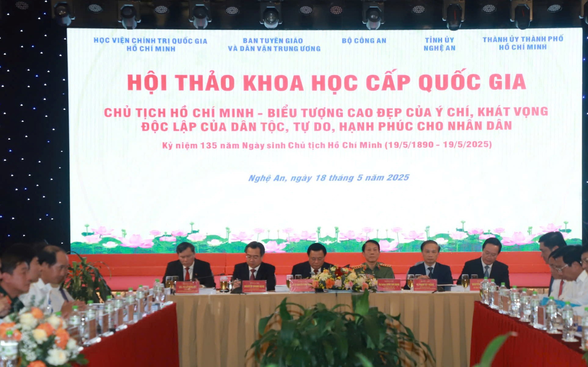 Chủ tịch Hồ Chí Minh - Biểu tượng cao đẹp của ý chí, khát vọng độc lập của dân tộc