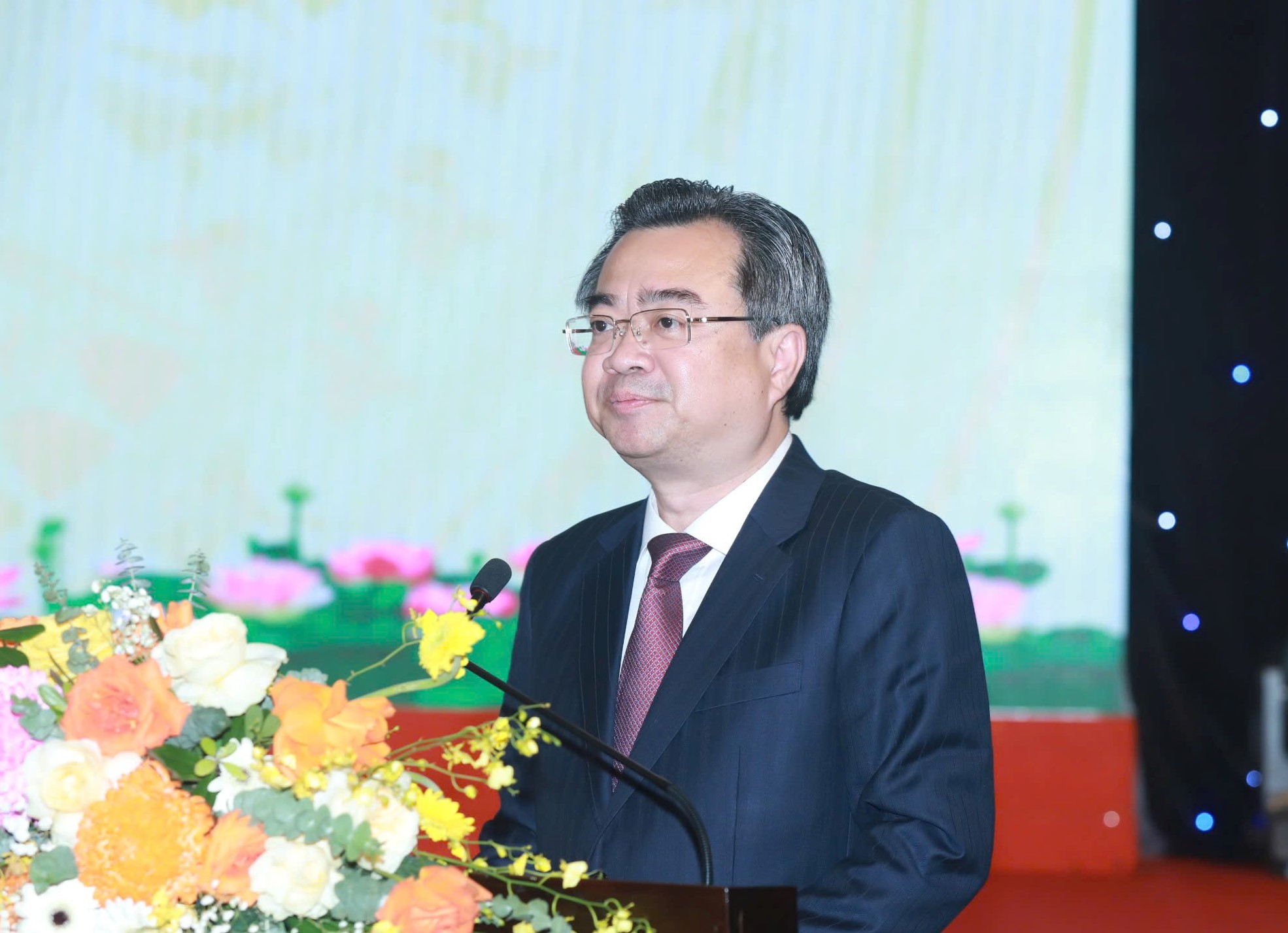 Chủ tịch Hồ Chí Minh - Biểu tượng cao đẹp của ý chí, khát vọng độc lập của dân tộc- Ảnh 5.