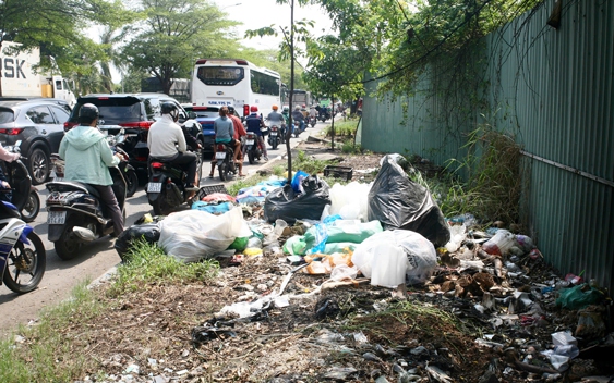 Rác thải - thực trạng và giải pháp bền vững: Những chuyện không vui