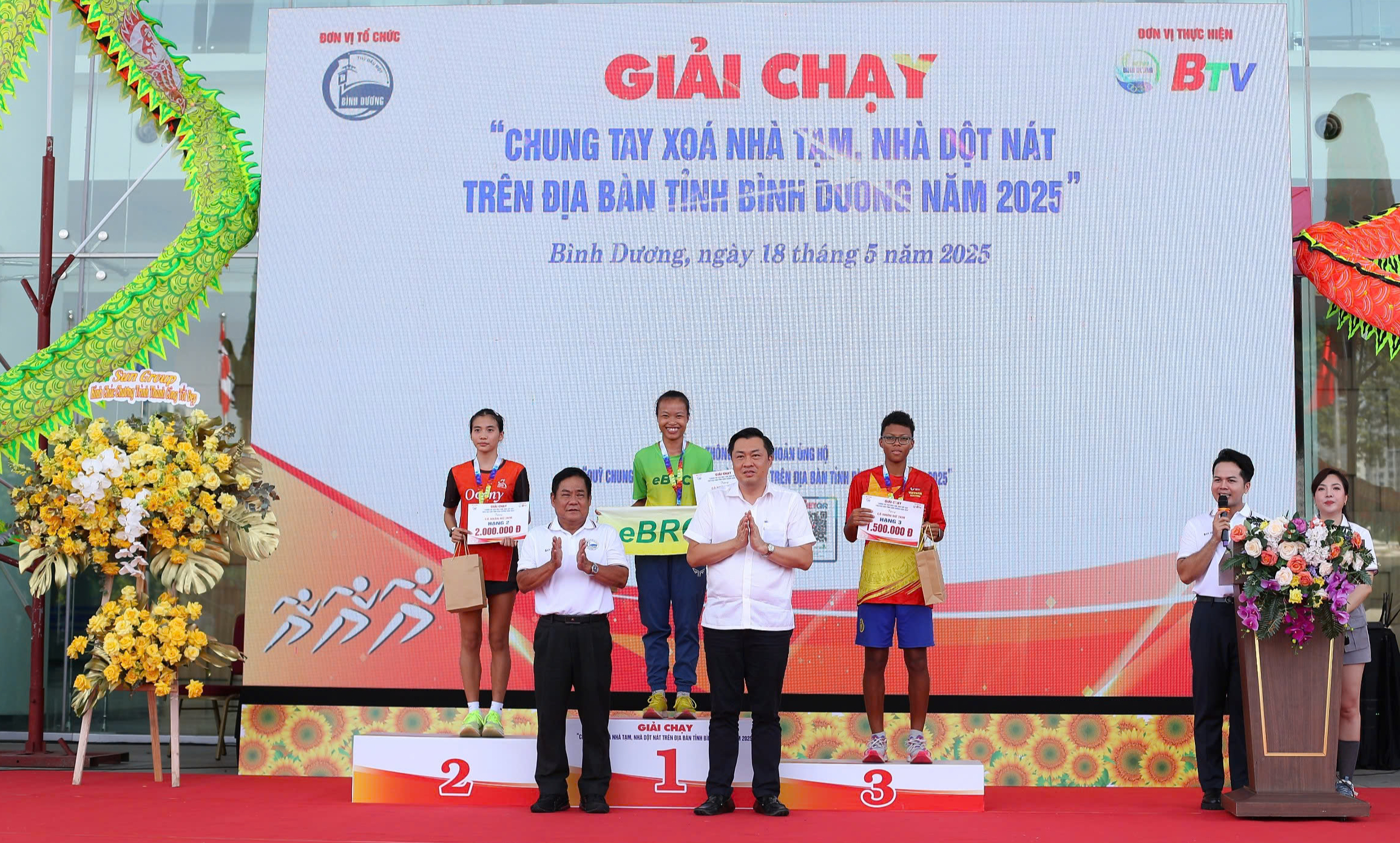 Hơn 10.000 VĐV tham gia Giải việt d&atilde; "Chung tay x&oacute;a nh&agrave; tạm, nh&agrave; dột n&aacute;t" tỉnh B&igrave;nh Dương- Ảnh 2.