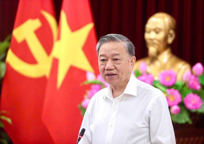 Tổng B&iacute; thư T&ocirc; L&acirc;m: "B&aacute;c vẫn c&ugrave;ng ch&uacute;ng ch&aacute;u h&agrave;nh qu&acirc;n"- Ảnh 1.