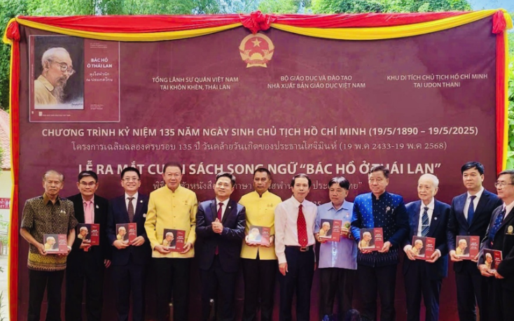 Ra mắt sách song ngữ Việt - Thái "Bác Hồ ở Thái Lan"
