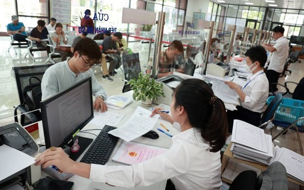 Bộ Chính trị, Ban Bí thư yêu cầu kịp thời chi trả chế độ cho cán bộ nghỉ việc do sắp xếp