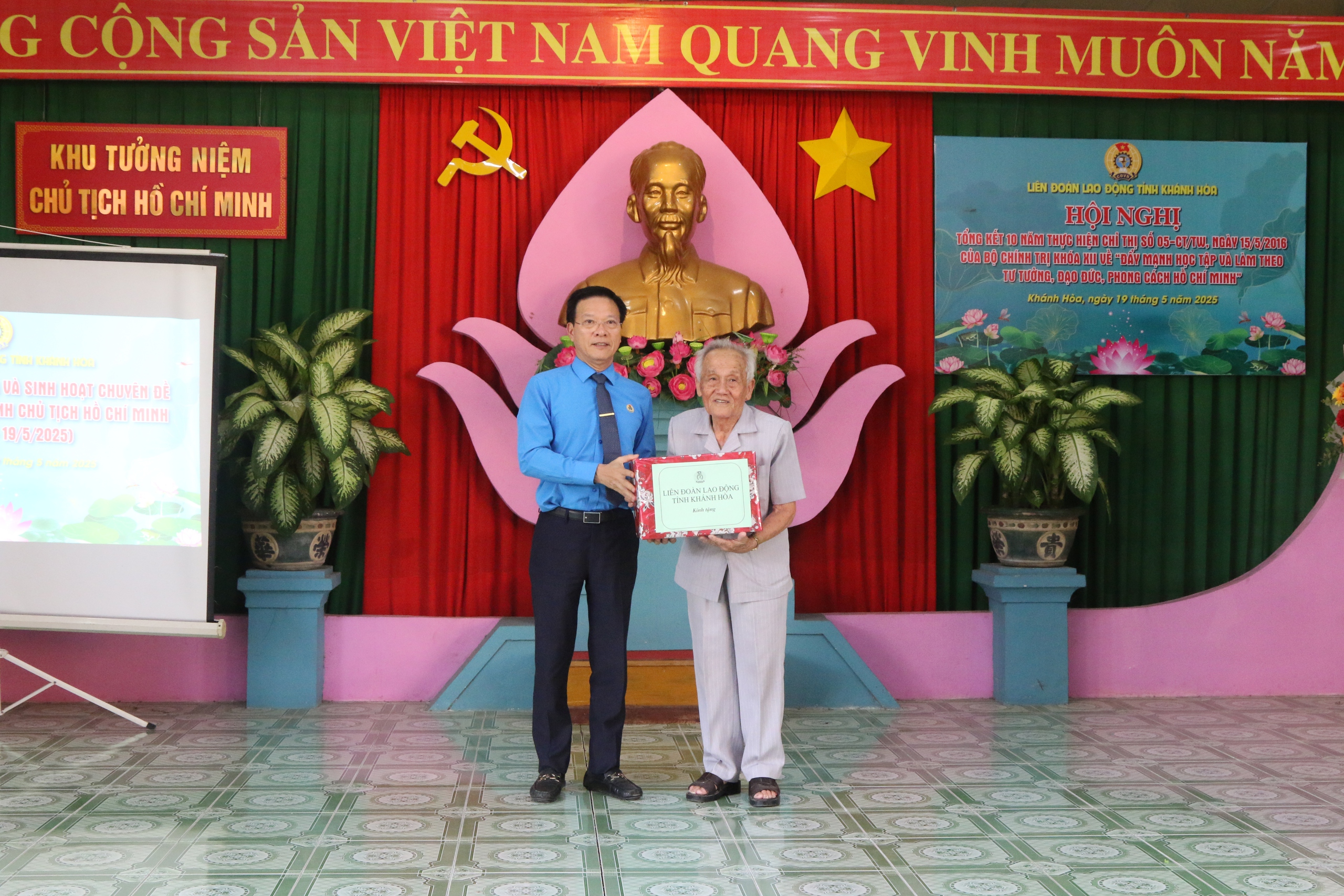 LĐLĐ Khánh Hoà đẩy mạnh học tập, làm theo lời Bác- Ảnh 3.